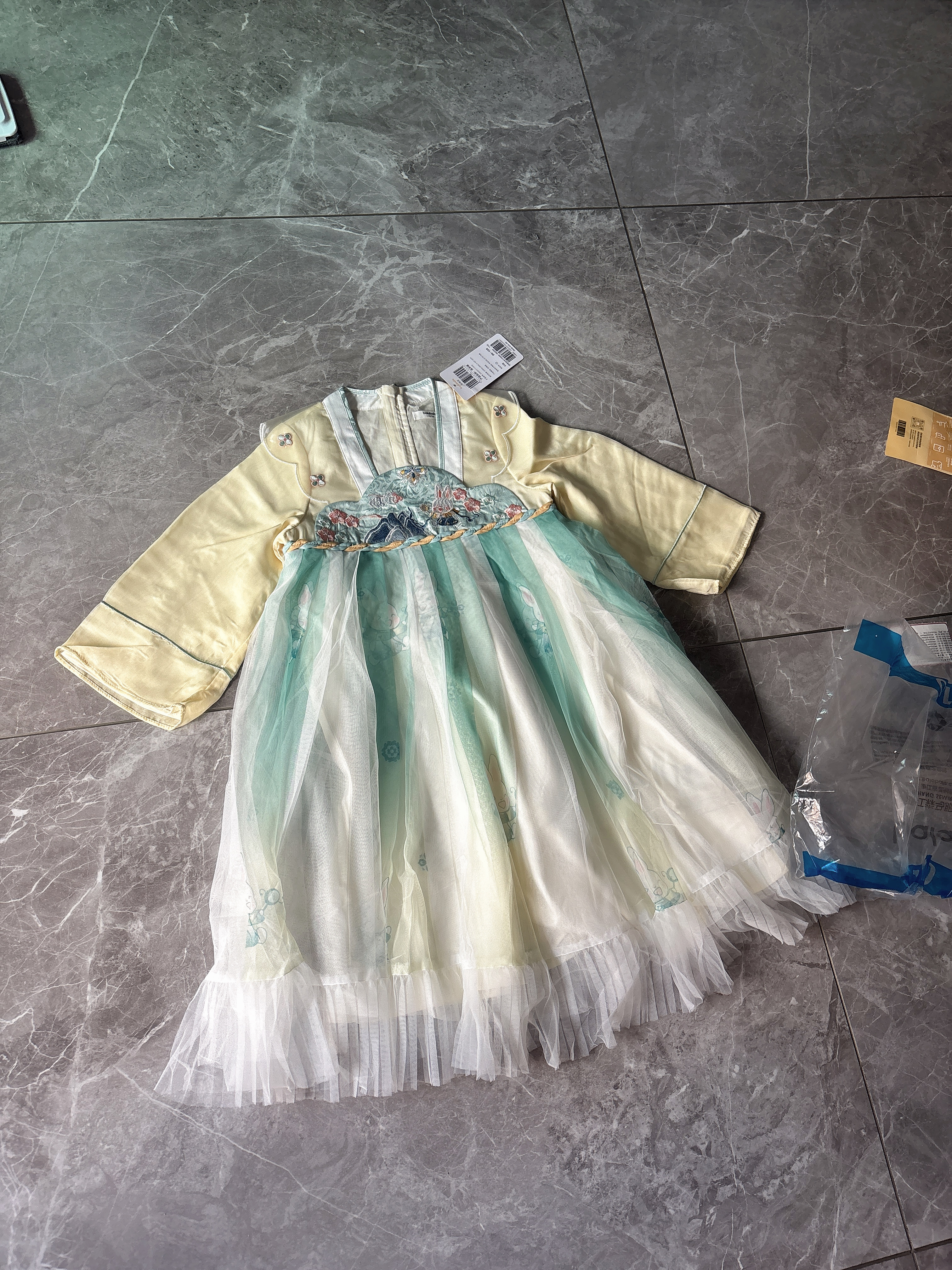 巴拉巴拉童装女童汉服裙儿童连衣裙春秋款宝宝襦裙演出服国风精致裙子甜美 黄绿色00334 110 实拍图