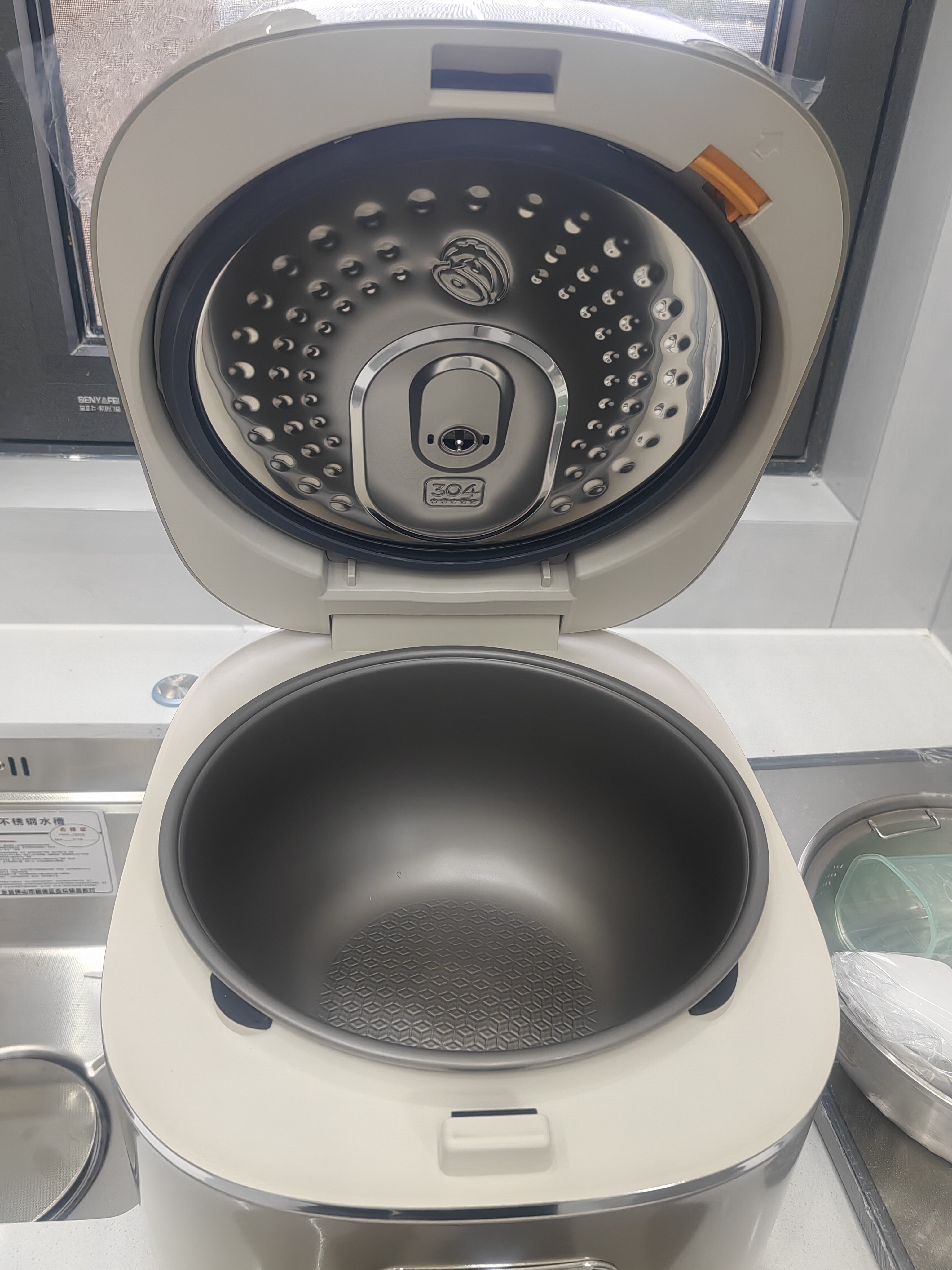 美的（Midea）电饭煲1-8人4升大容量火旋风IH加热纯钛内胆0涂层不粘锅家用电饭锅MB-HC4076T美食大赛同款 实拍图