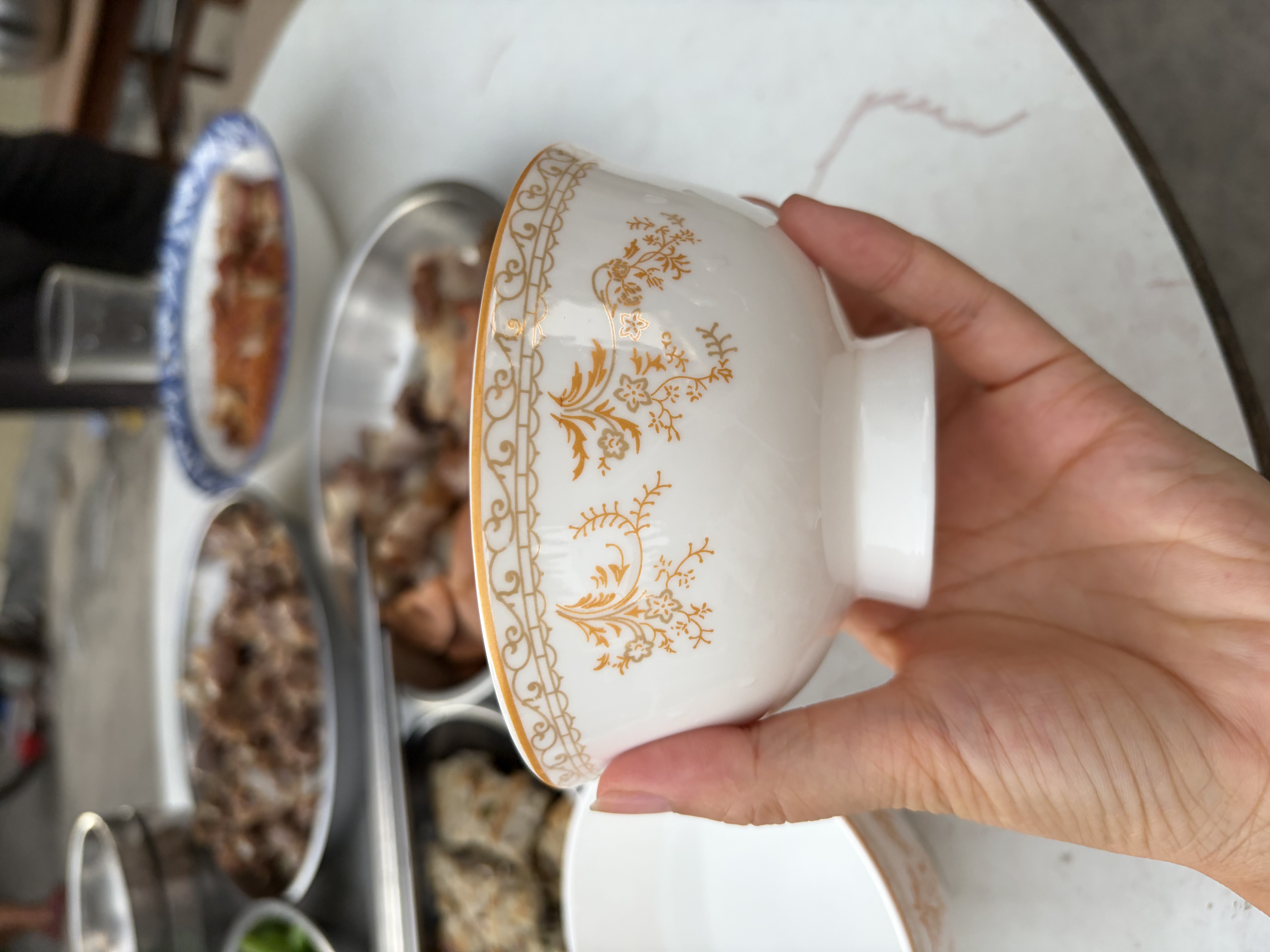 传世瓷碗碟套装家用景德镇欧式骨瓷碗筷陶瓷器吃饭套碗盘子中式 天鹅湖60件 60头豪华套装 实拍图