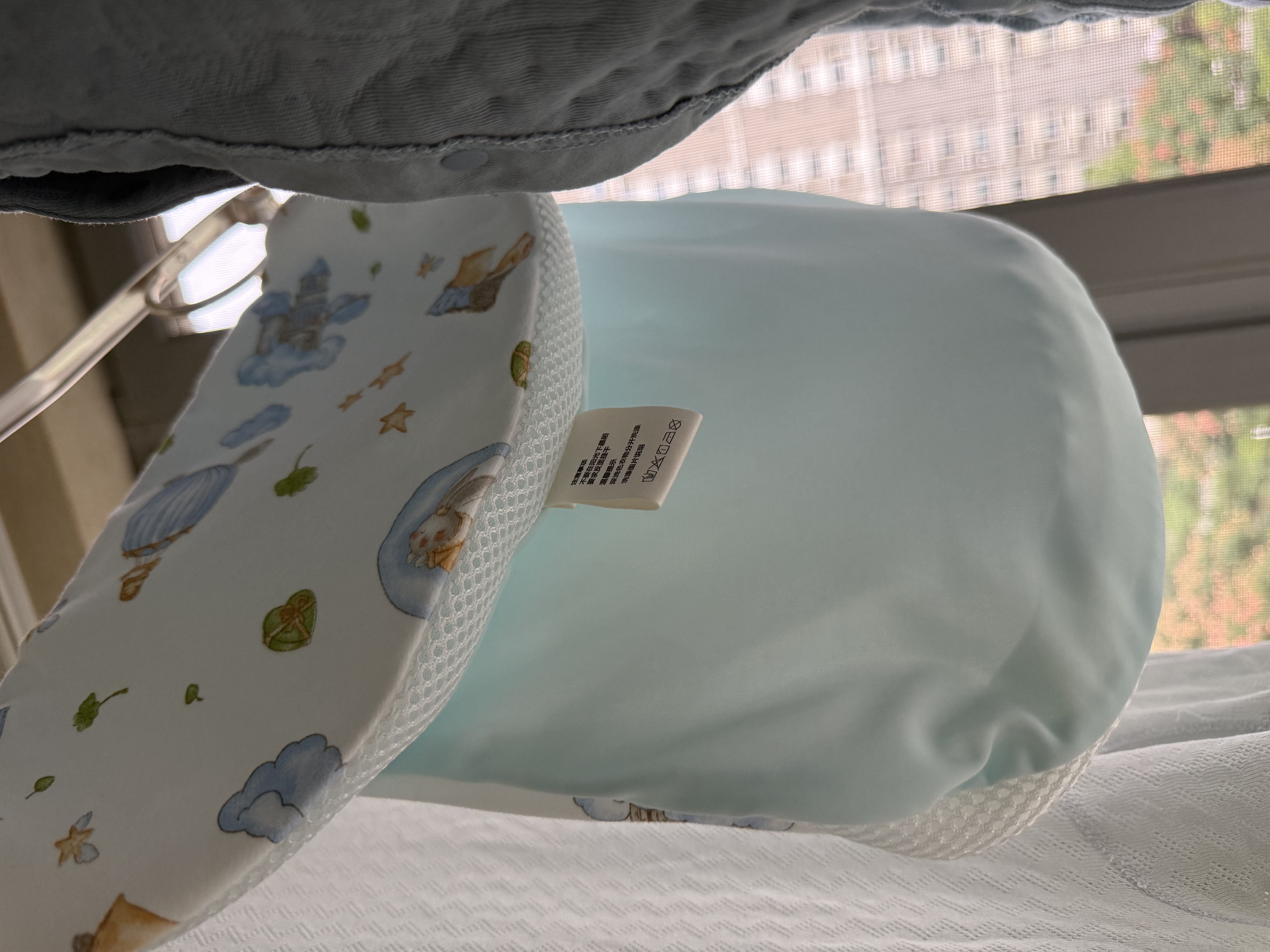 婧麒（JOYNCLEON）太空分区枕套宝宝枕头套通用透气婴幼儿6月至3岁 蓝色 Jzt155048 实拍图
