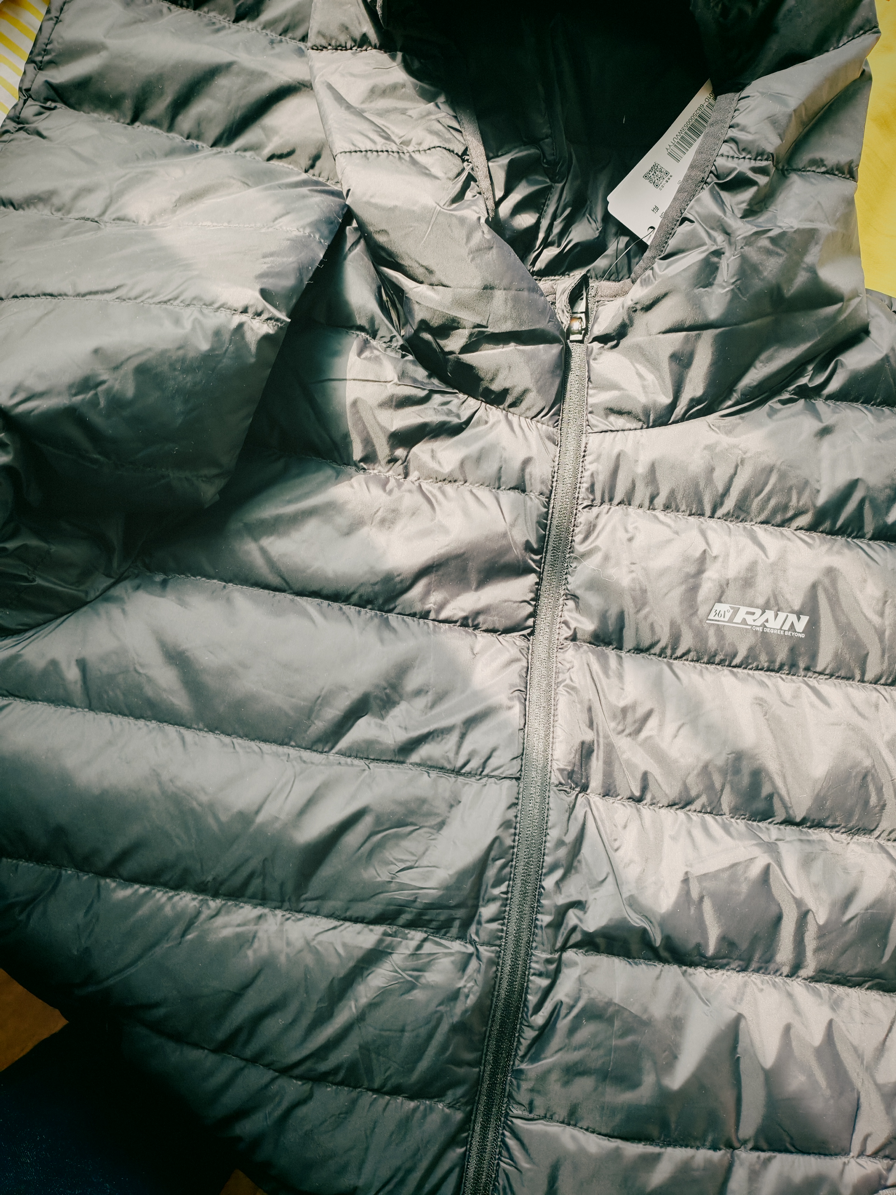 361°连帽轻薄羽绒服男款冬季新款通勤轻盈羽绒服保暖情侣运动外套女 【男】超级黑 XL 实拍图