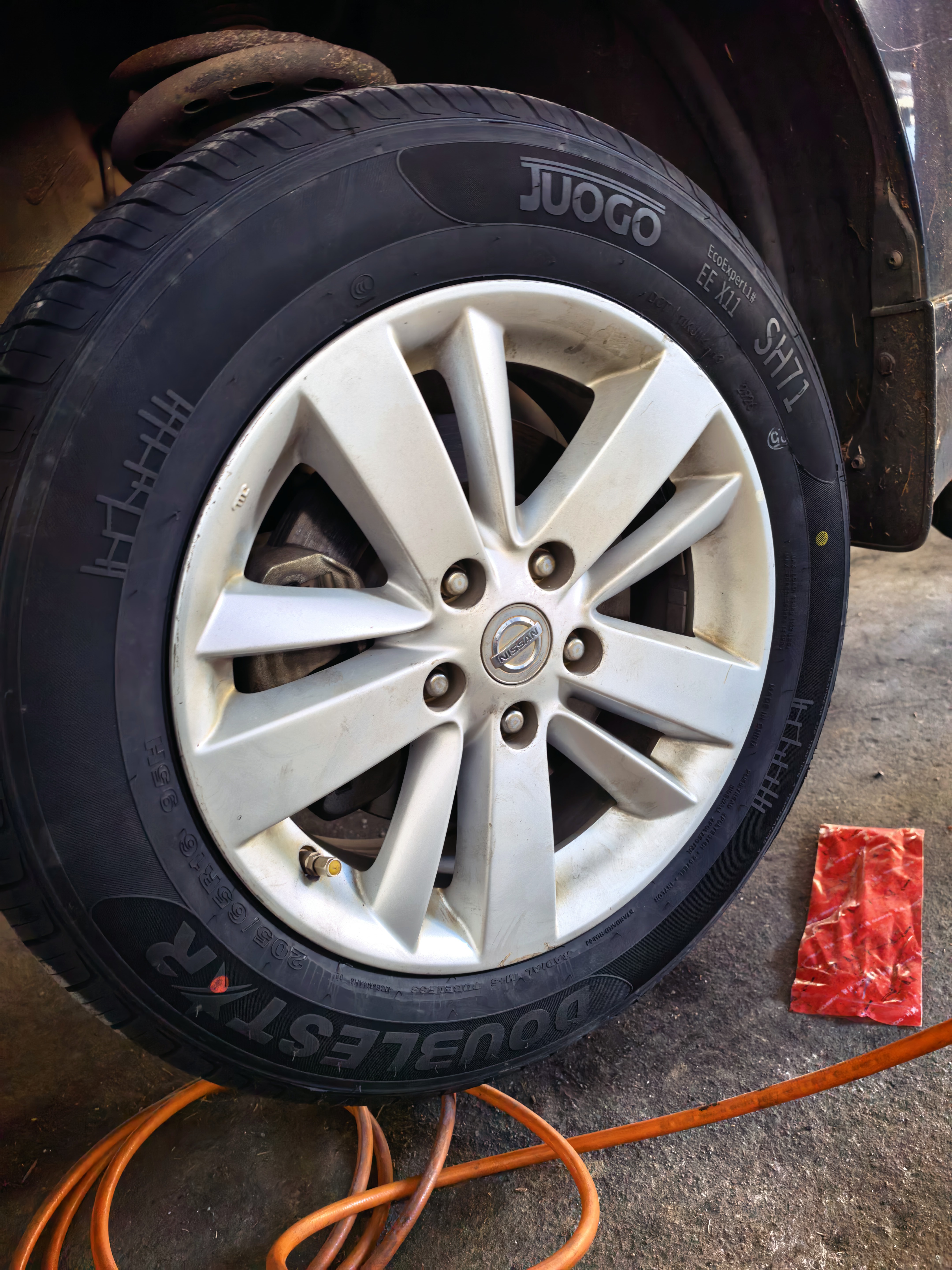 双星JUOGO轮胎 205/65R16 95H X11 适配五菱宏光S3/天籁/欧尚X70A 实拍图