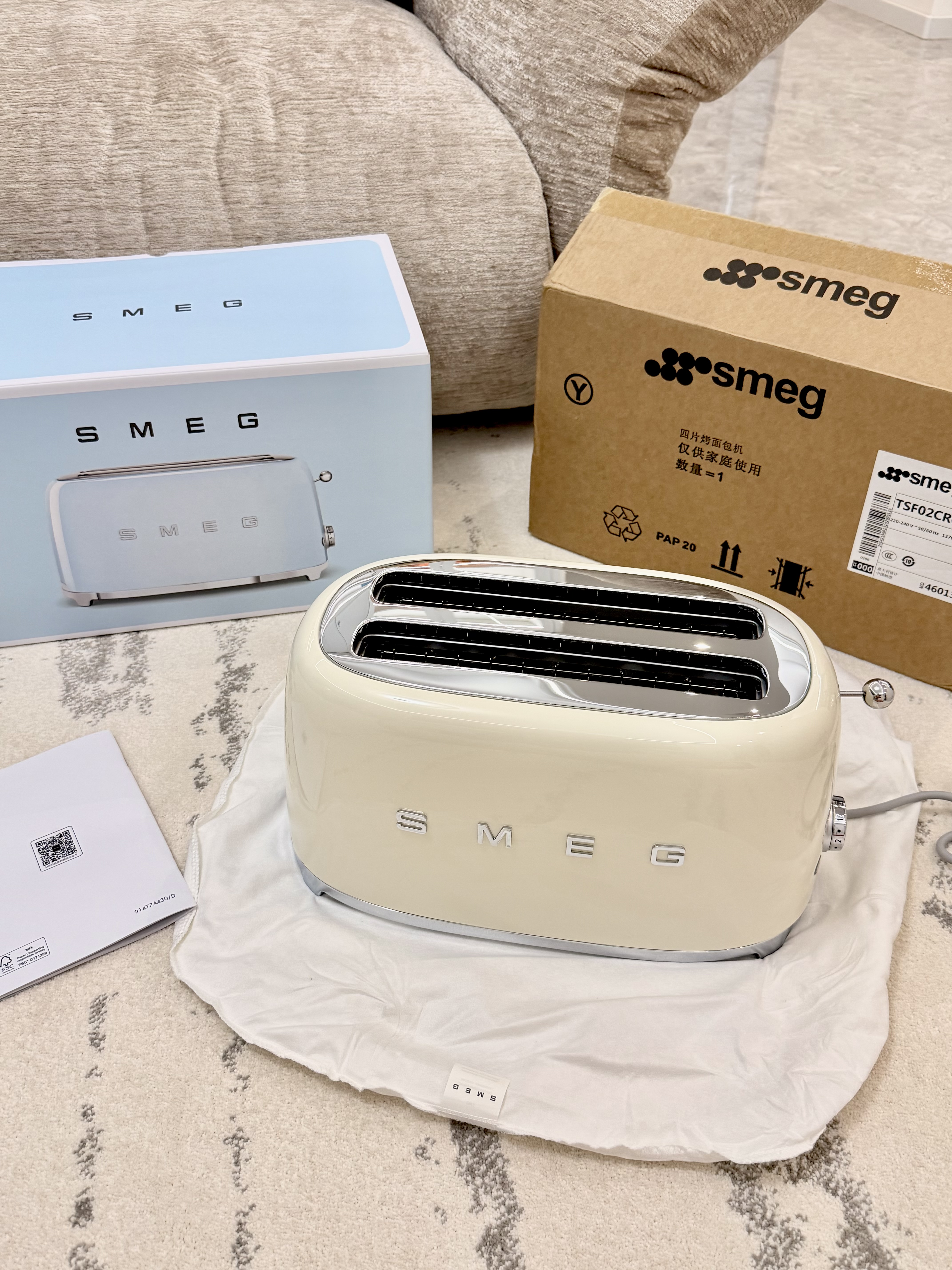 SMEG/斯麦格复古烤面包片机保价双11全自动早餐机三明治吐司多士炉家用生日新婚结婚高端礼物TSF01/02 奶白色（四片式） 实拍图