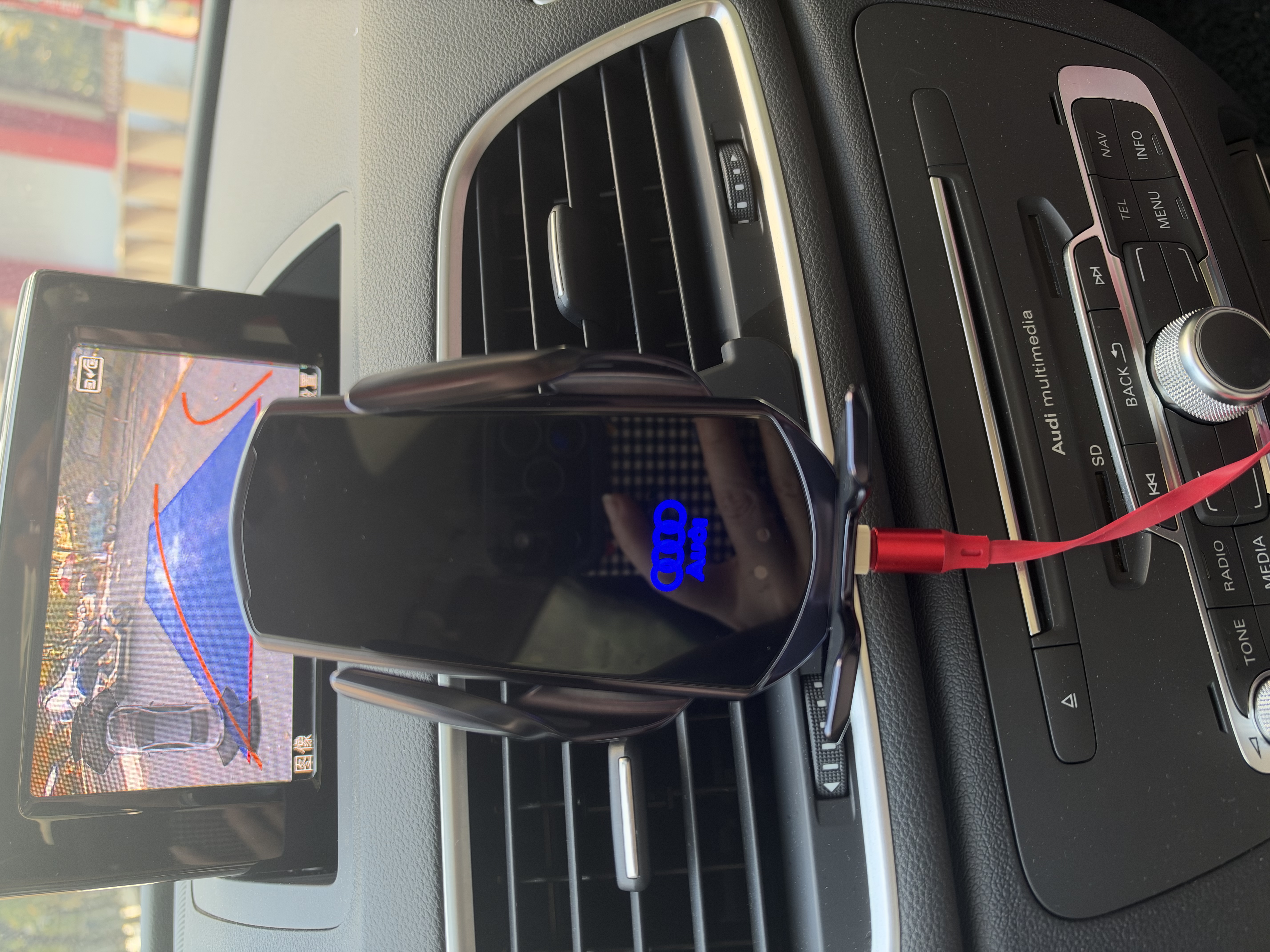 米将奥迪车载手机支架无线充电器a6l/a4l/a8l/q5l/q3导航支架汽车专用 奥迪专用【智能黑色】 20-26款奥迪Q7/19-26款奥迪Q8 实拍图