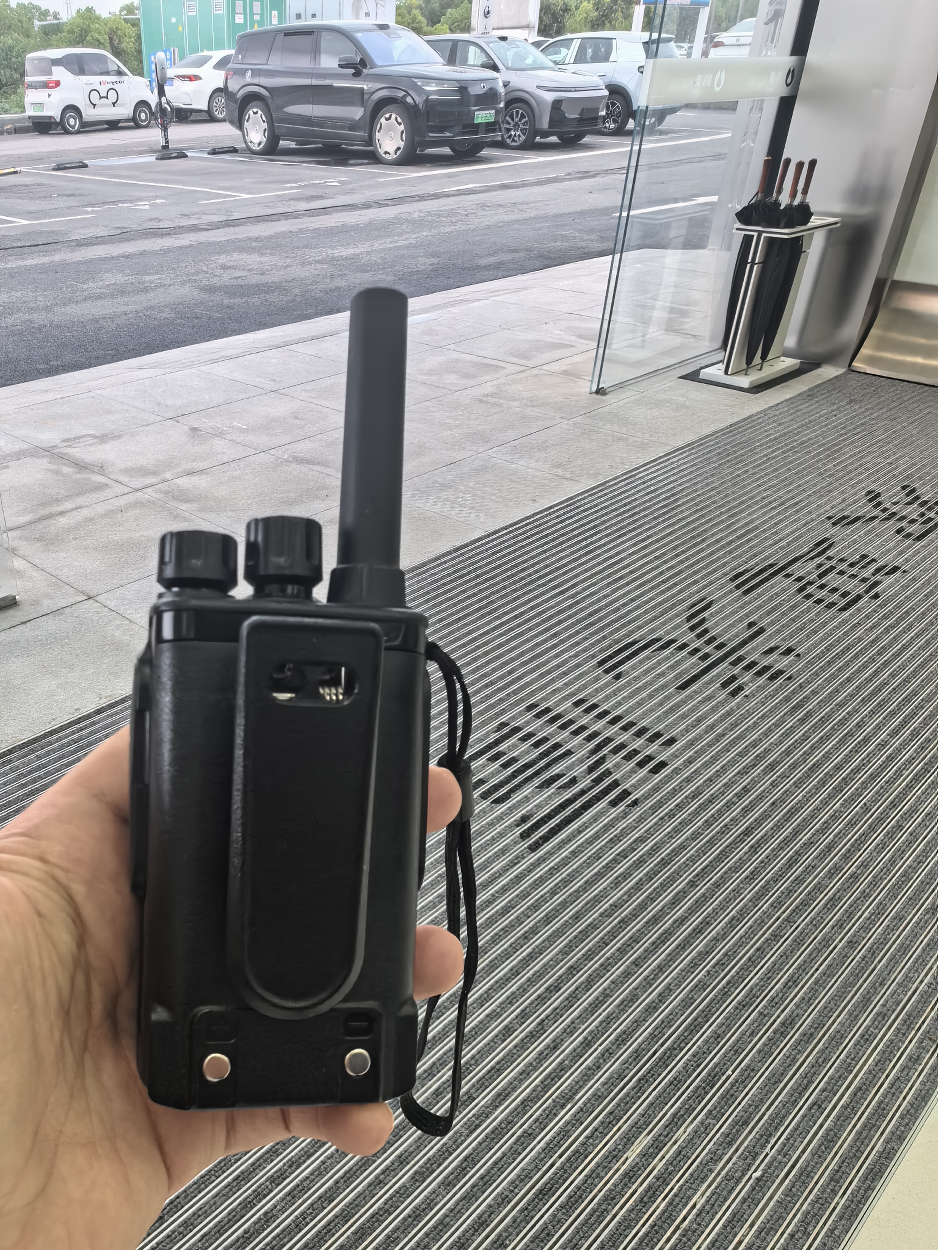宝锋（BAOFENG）【双台价】BF-888SPlus炫彩版 大功率远距离对讲机商用民用户外商业酒店手台（黑色） 实拍图