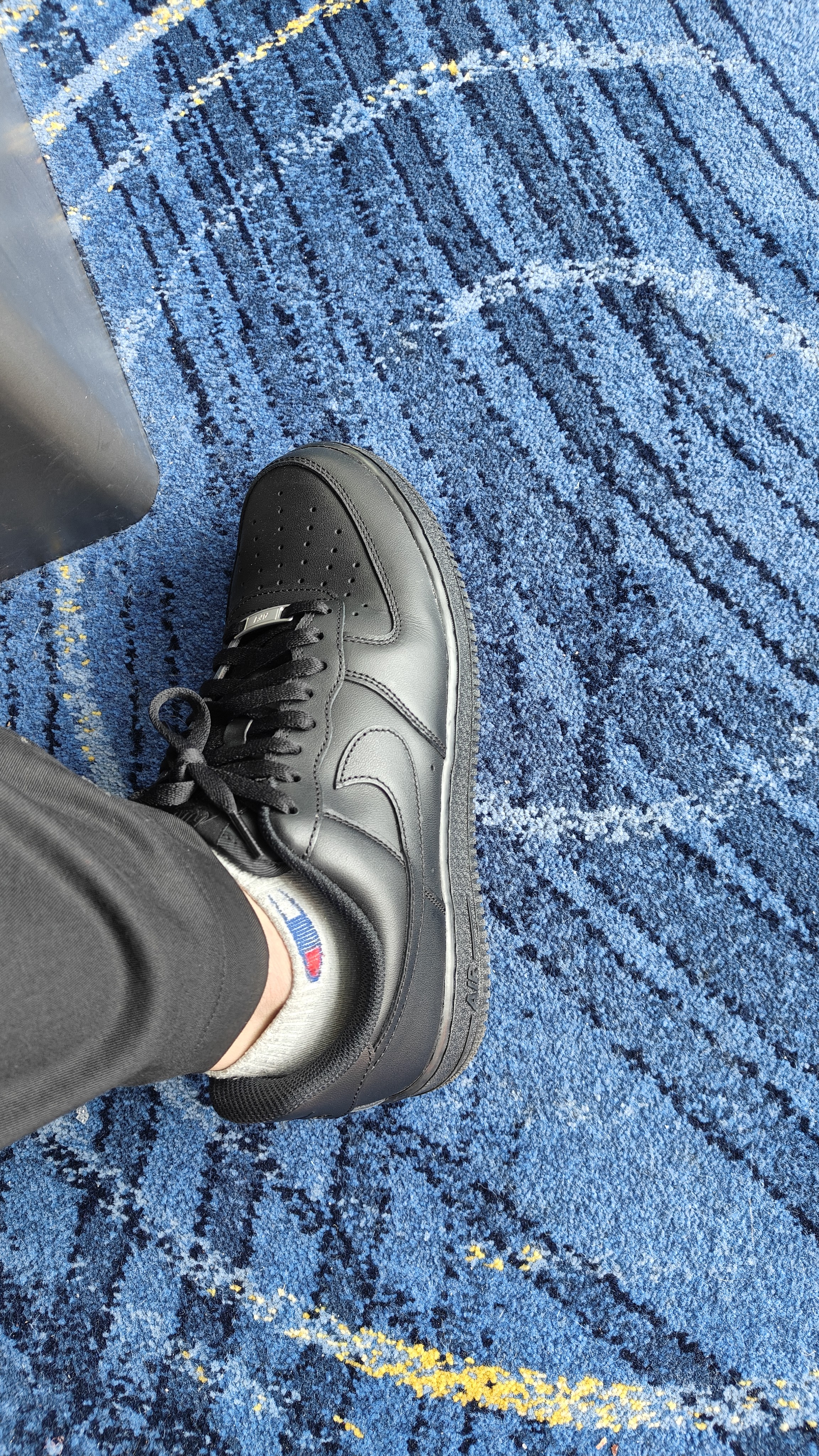 耐克NIKE板鞋男空军一号AF1 AIR FORCE 1运动鞋CW2288-001黑44 实拍图