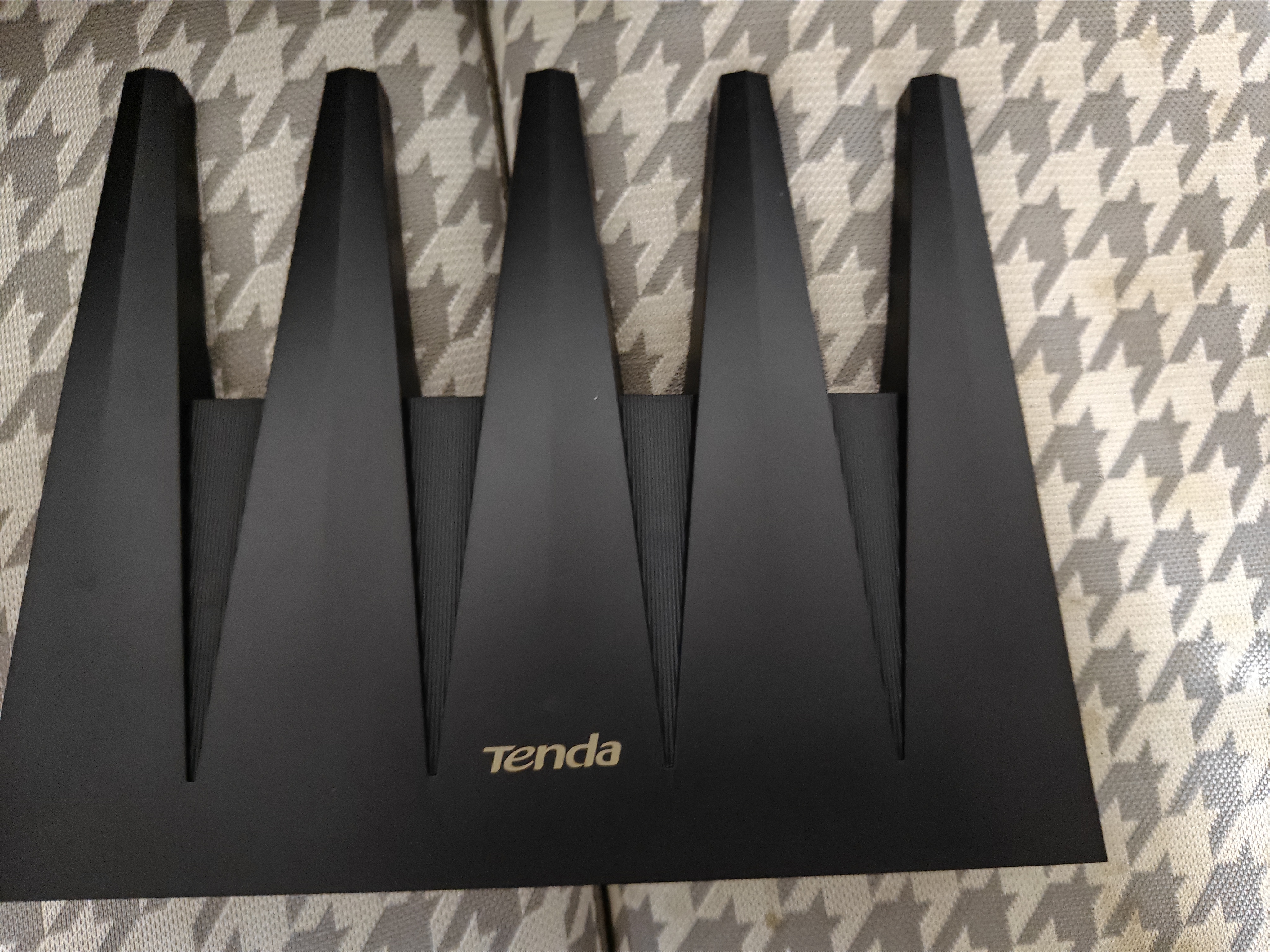 Tenda腾达路由器WiFi7【泰山BE7200 Ultra】千兆穿墙王信号放大器增强无线家用电竞立式BE12 Pro 实拍图