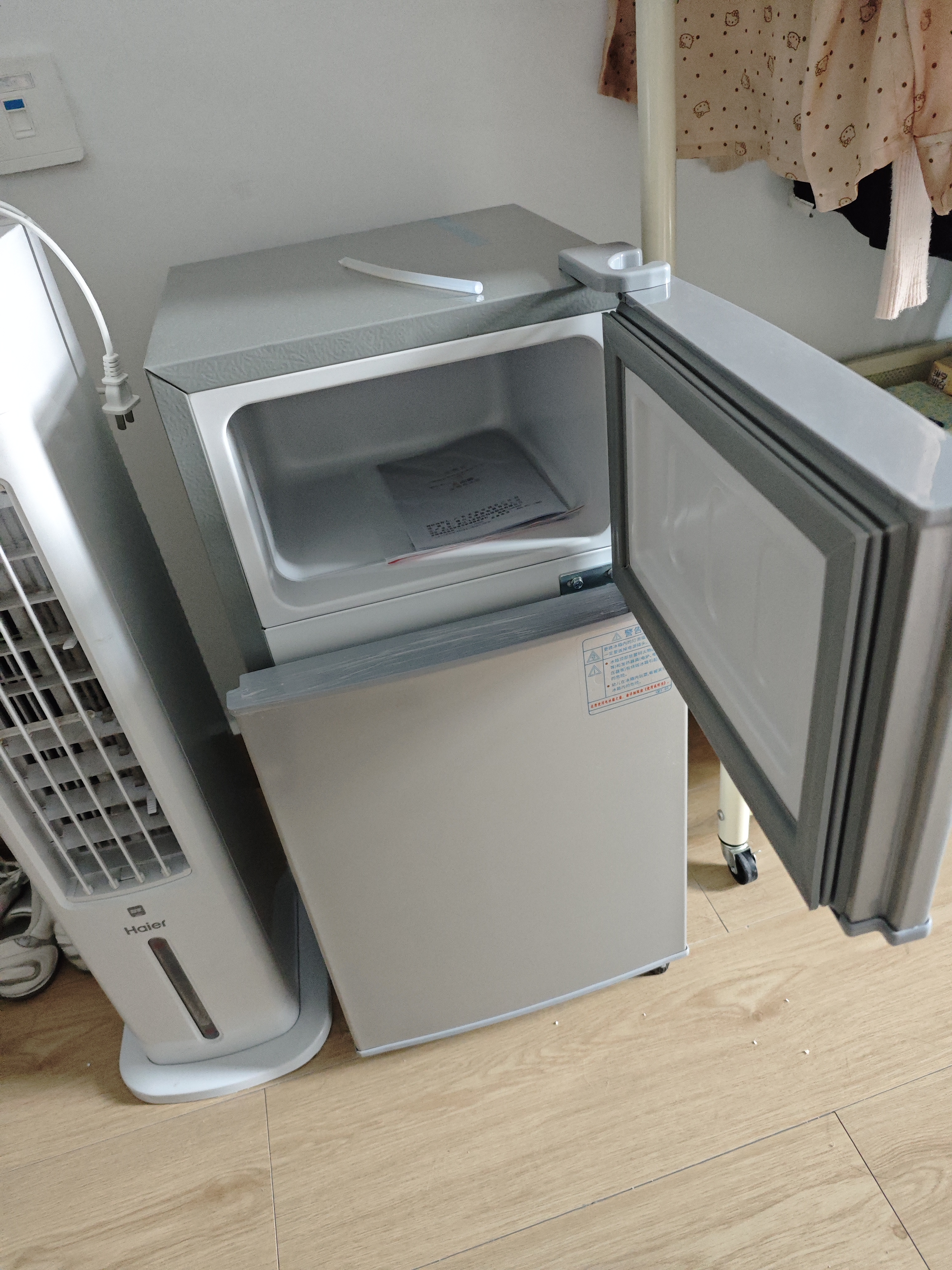 志高（CHIGO）小冰箱迷你小型家用冷藏冷冻两用宿舍出租房用双门办公室电冰箱节能省电 【一级能效】58L银色【全国联保丨节能省电】 实拍图