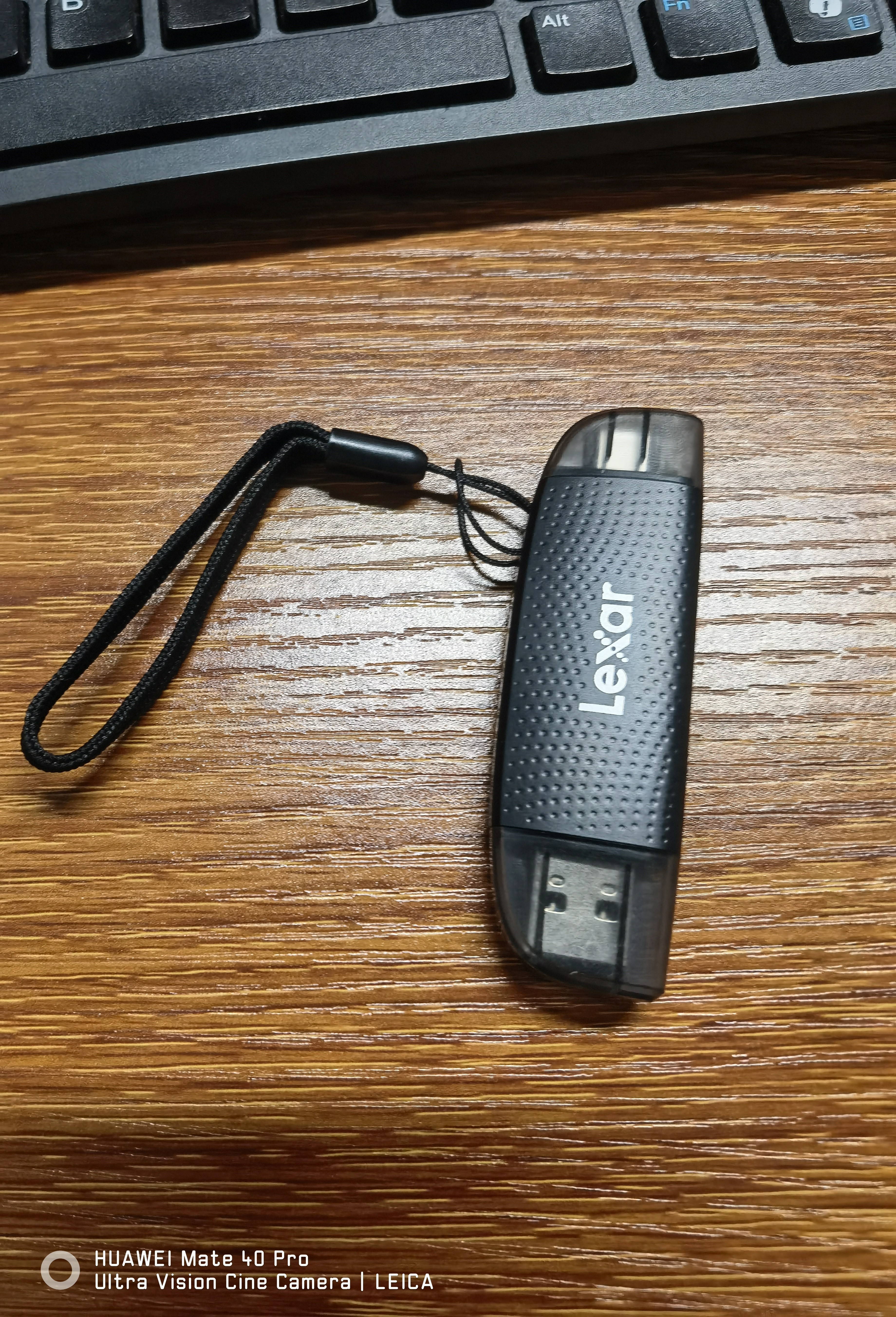雷克沙（Lexar）USB3.2读卡器 TF/SD二合一 USB/Type C双口 大疆无人机运动相机内存卡读卡器 支持苹果17手机电脑 实拍图
