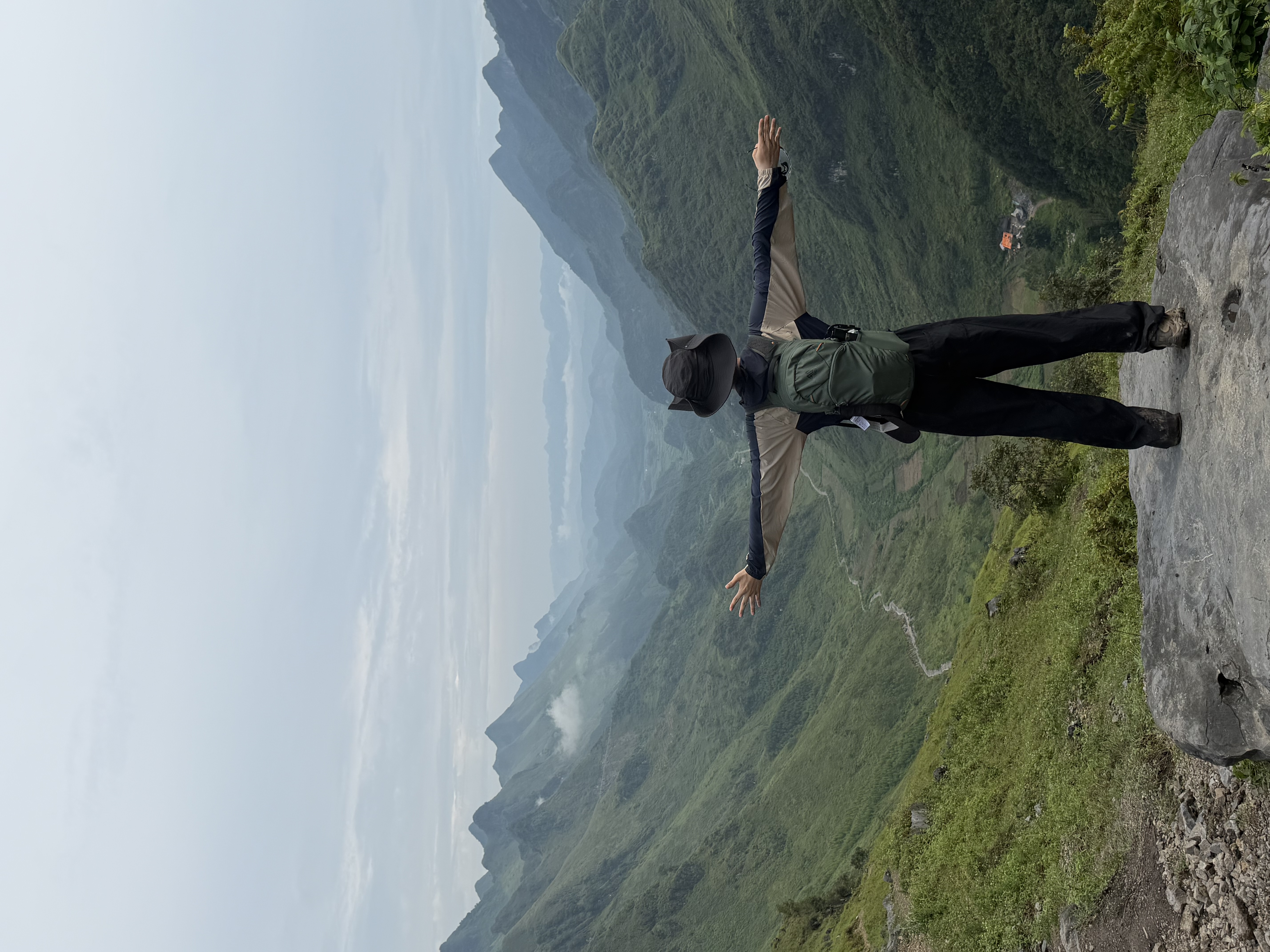 GREGORY格里高利 蜂鸟NANO户外徒步登山包18L轻量化双肩背包越野男女43J 实拍图