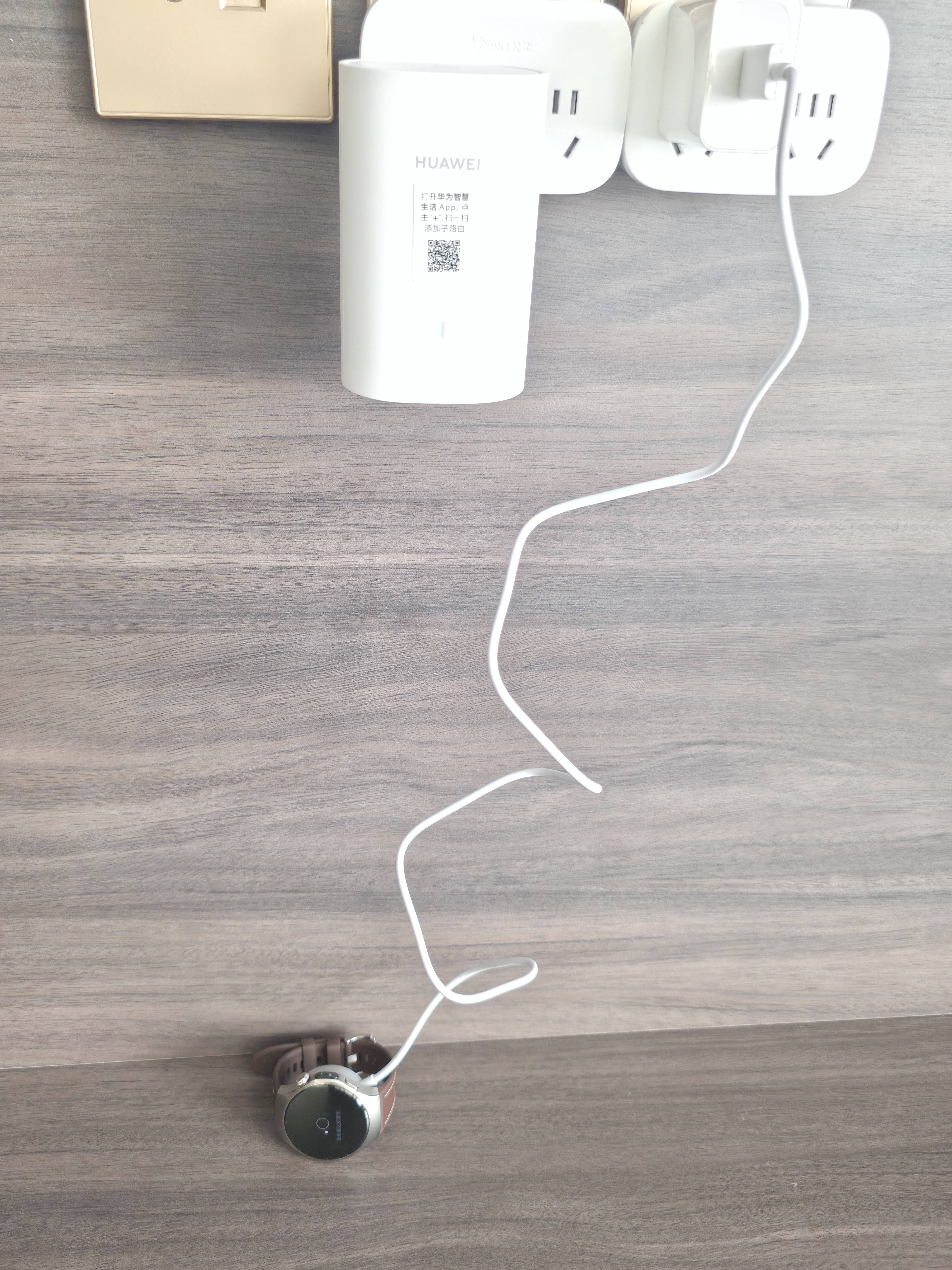 华为手表充电器原装gt3 gt4 gt5 gt6 watch3pro 4pro D gt2pro FIT4 FIT5磁吸式无线快速充电底座 华为手表原装充电器【7.5W】 实拍图