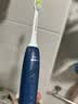 飞利浦（PHILIPS）声波电动牙刷 钻石3系 5倍洁齿5种模式 洁净亮白2刷头 送男士/女友 HX5181/02蓝 实拍图