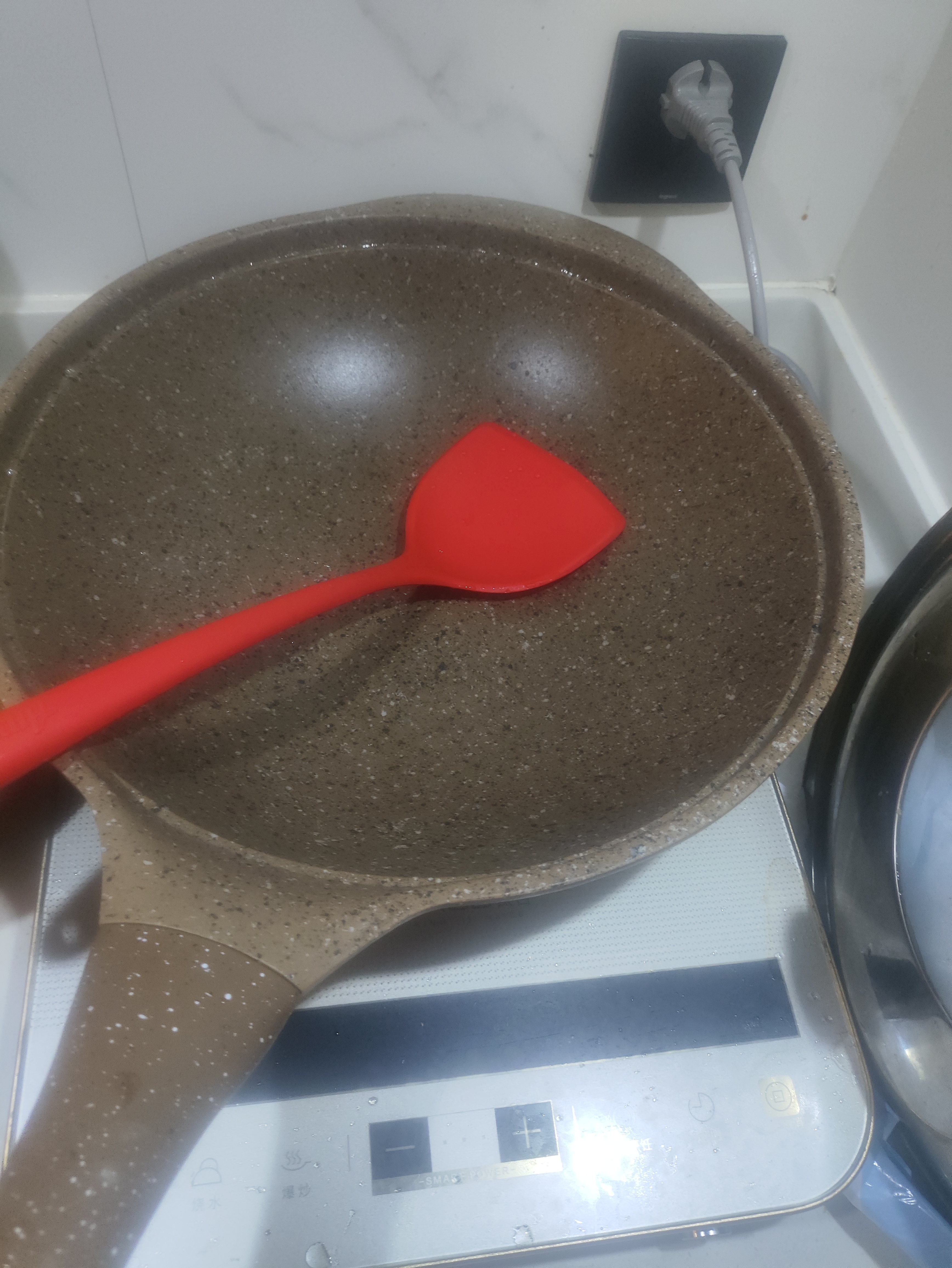 Amercook阿尔菲塔花岗岩钛炒锅不粘锅 麦饭石系列不沾炒菜锅 有钛0氟涂层 【新三代含钛】花岗岩炒锅 32cm 实拍图