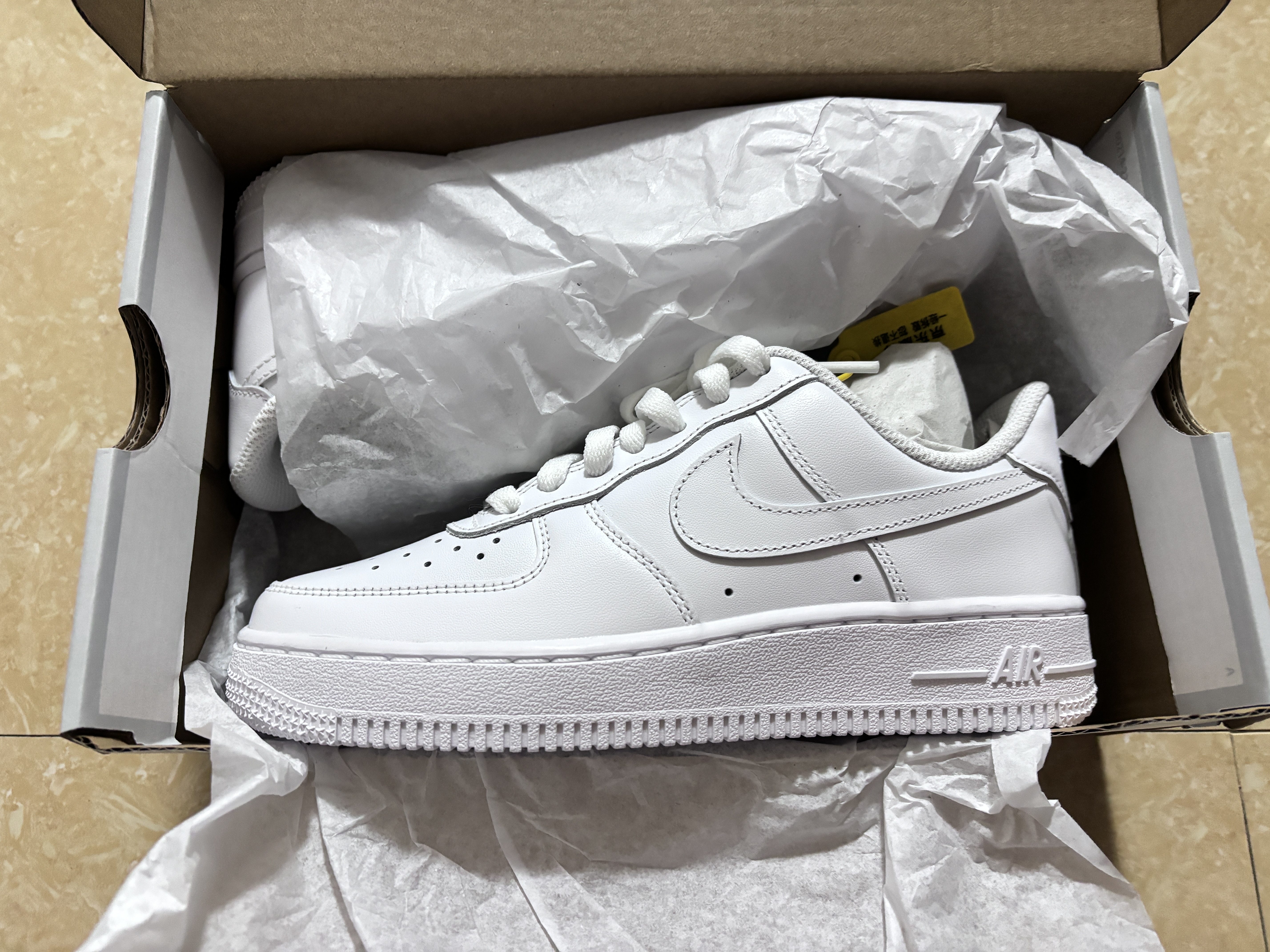 耐克NIKE女空军一号AF1 运动鞋DD8959-100白36.5 实拍图
