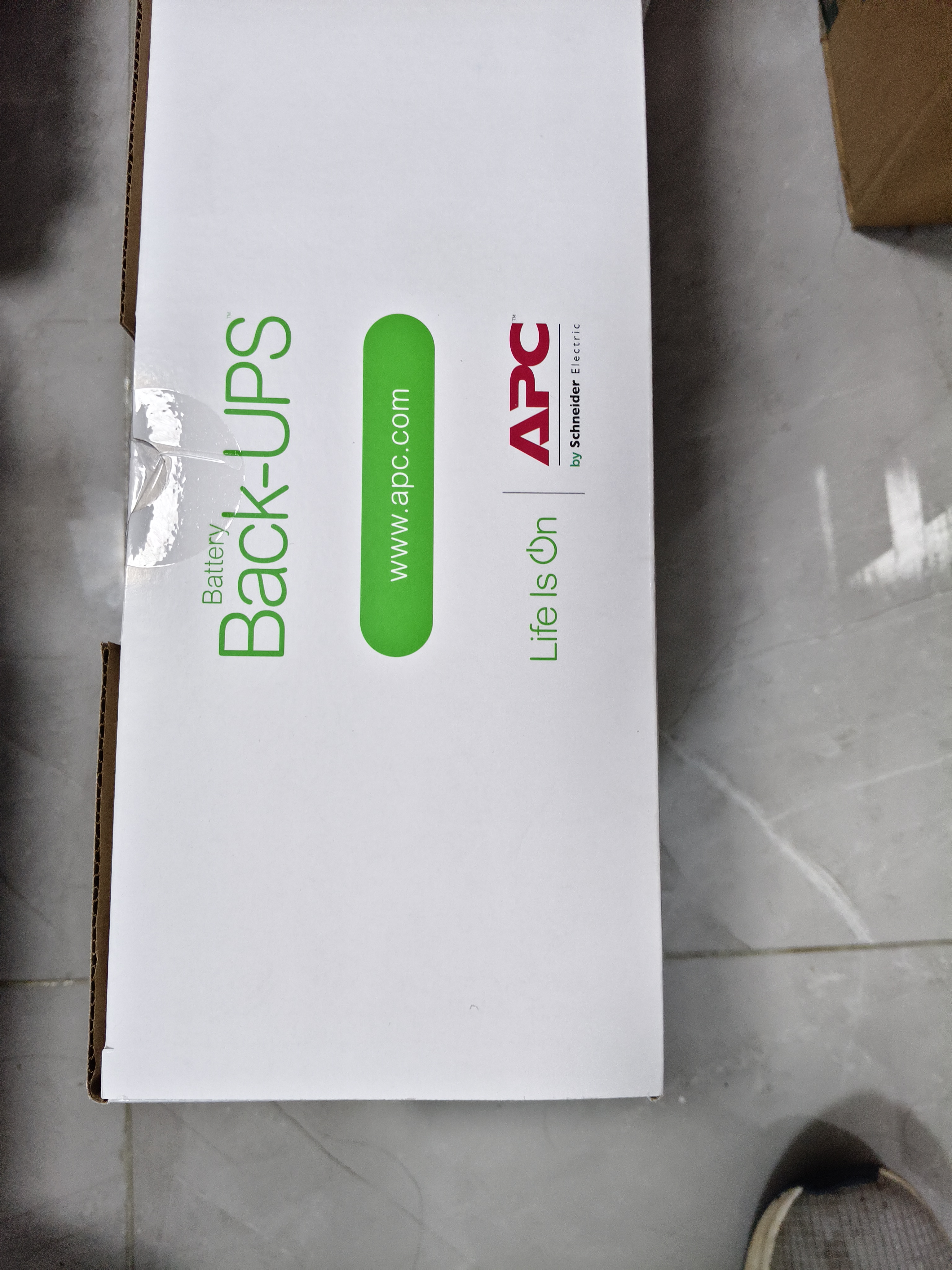 APC 施耐德 BK650M2-CH UPS不间断后备电源 群威联通晖极空间NAS 自动识别关机 电脑路由器防雷 390W 实拍图