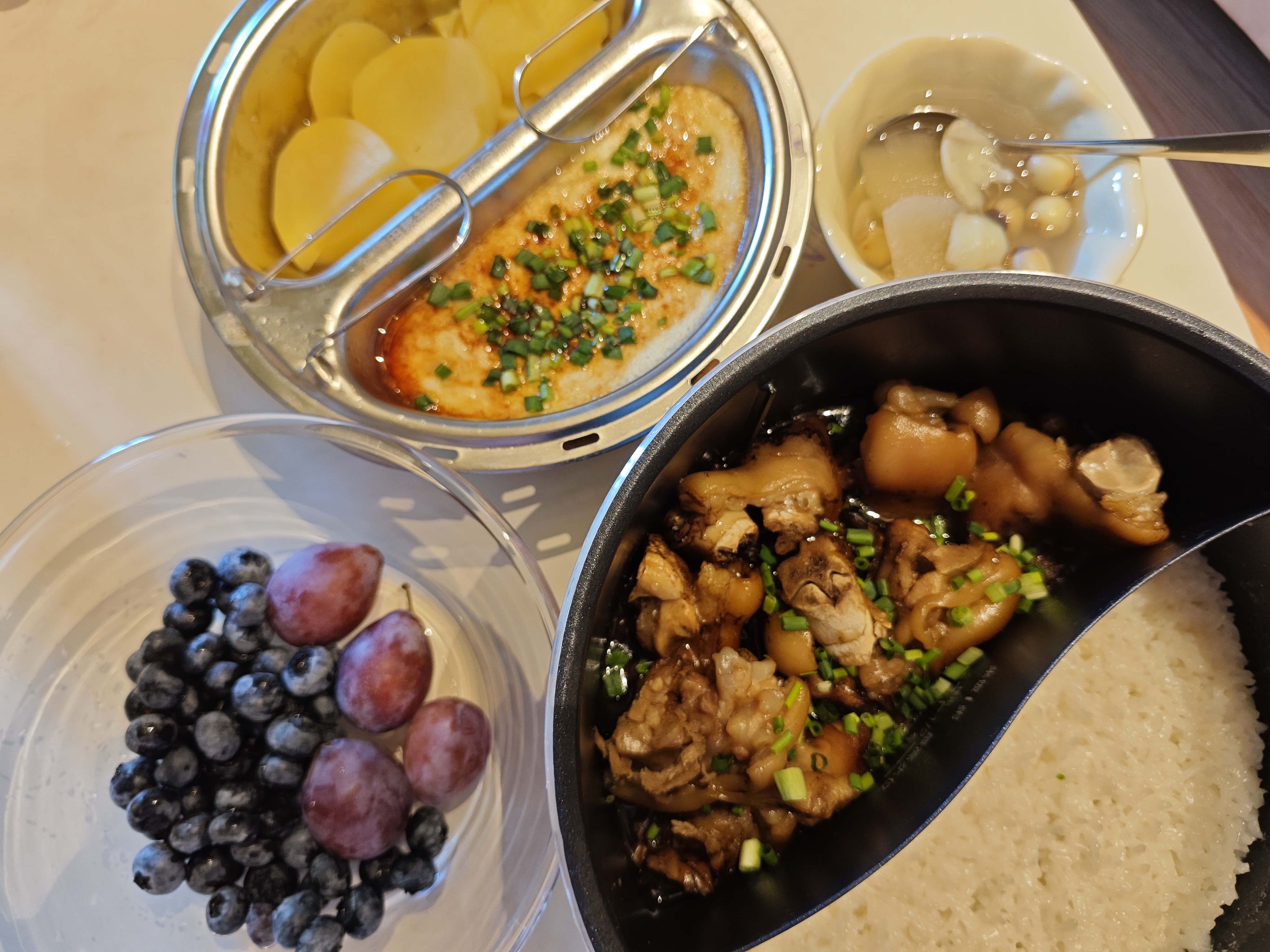 美的（Midea）高压锁鲜蒸电压力锅4L 智能预约多功能一体电饭煲电饭锅家用4-5人开盖火锅一锅四菜MY-4KK05 实拍图