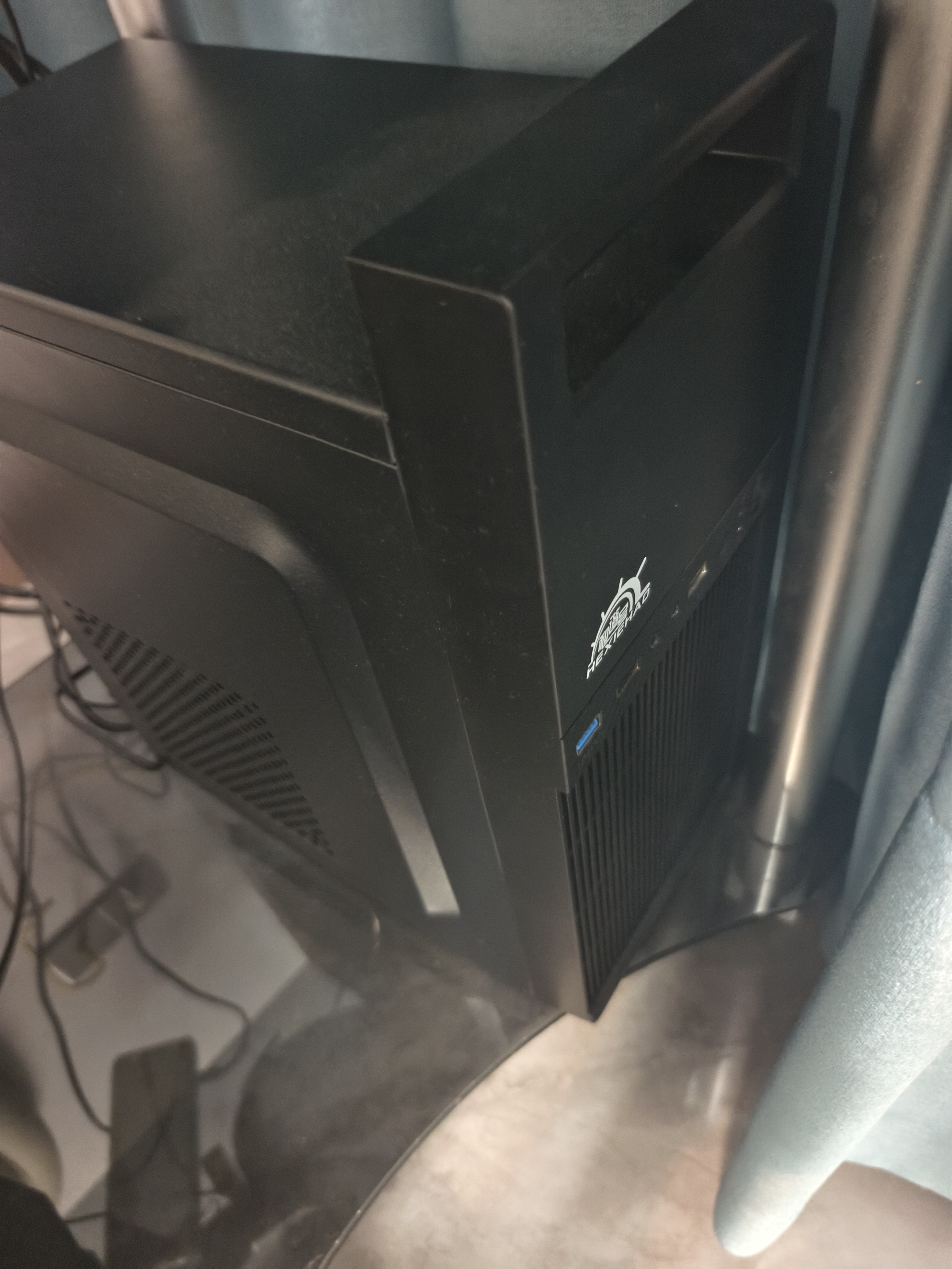 和谐号办公商用台式机电脑主机整机（AMD A8强芯 8G 256G WiFi 全国联保） 实拍图