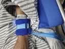 益泰 防褥疮翻身枕瘫痪病人R型翻身垫卧床老人翻身枕护理垫三角枕头 实拍图