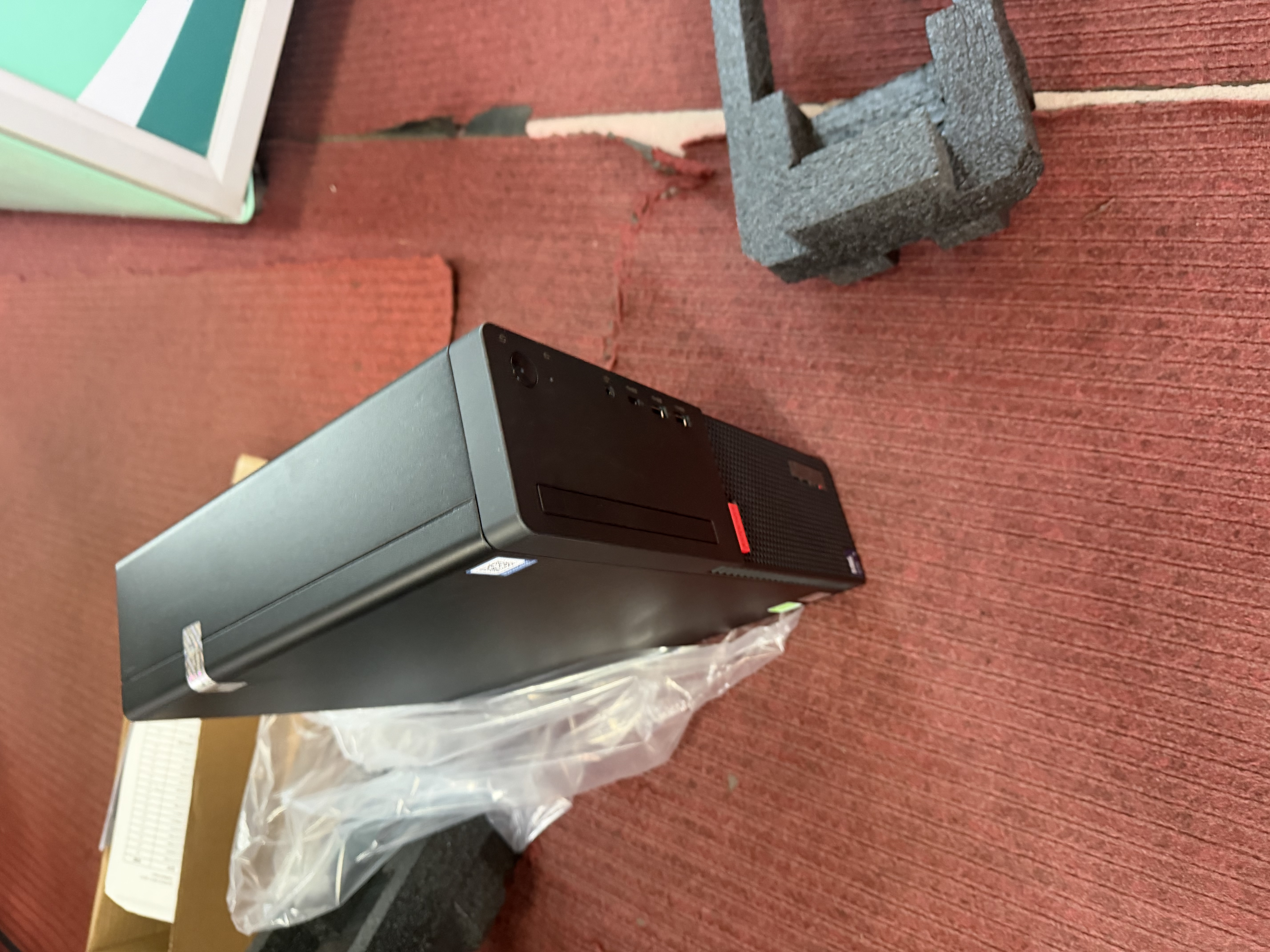 联想（ThinkCentre）K70 商用办公台式电脑主机台式机(酷睿Ultra3-205 8G 512G SSD Office)23.8英寸整机 实拍图