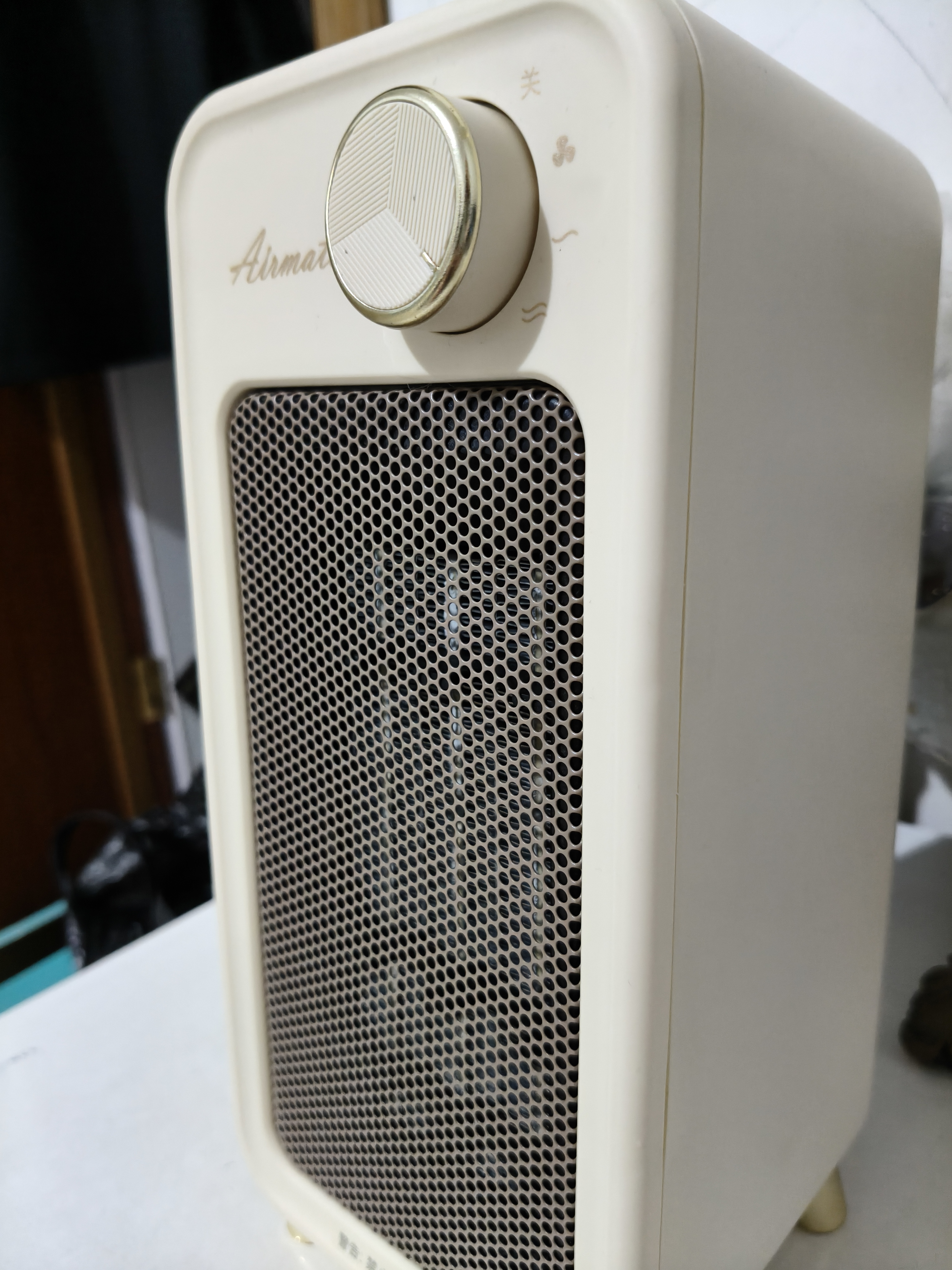 艾美特（AIRMATE）【即开即热】取暖器桌面暖风机小型热风机速热轻音节能家用卧室办公室桌下宿舍小太阳暖脚电暖器 实拍图