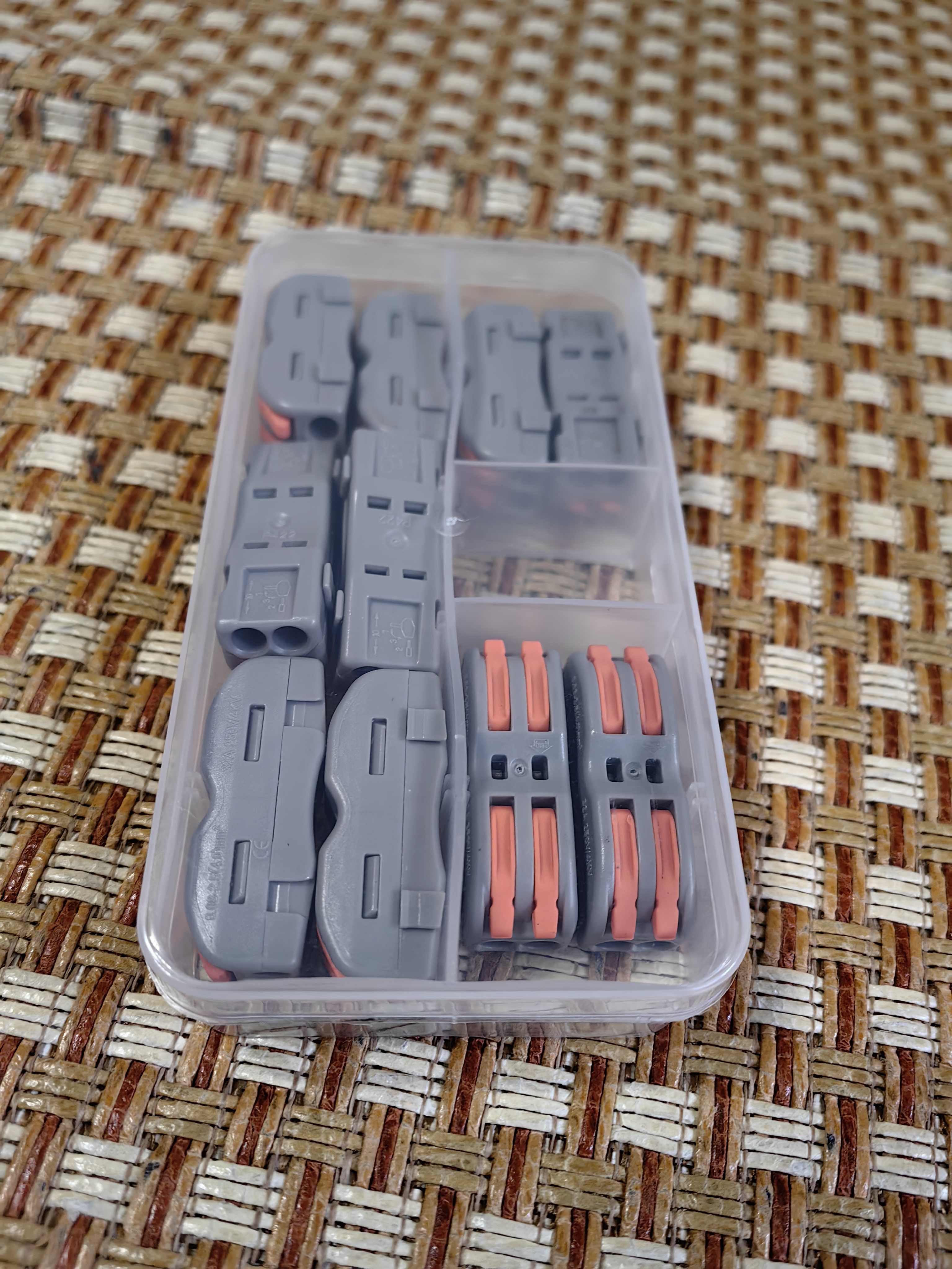 希崖快速接线端子 筒灯LED按压式接线神器 电线快速接头连接器 实拍图