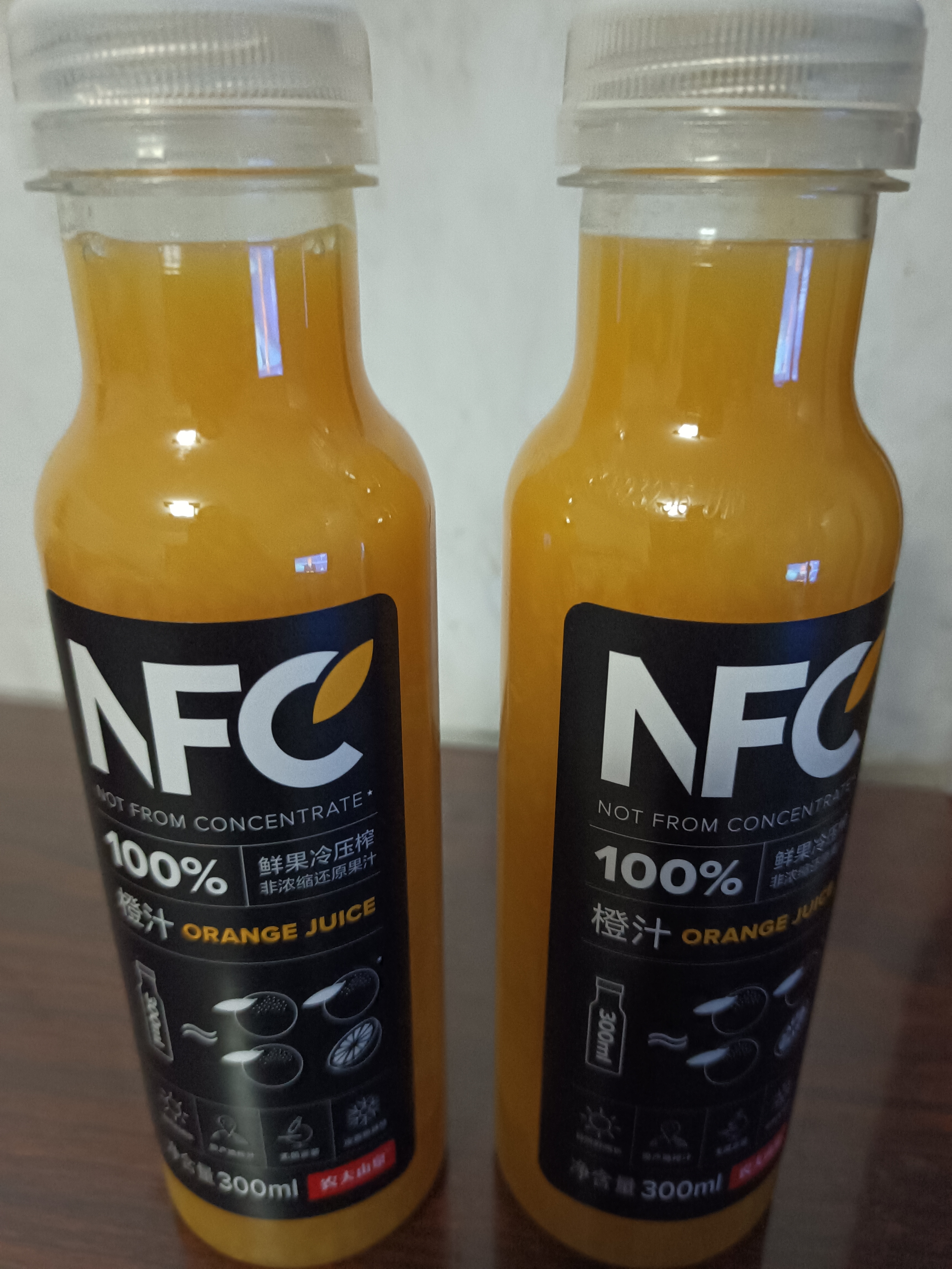 农夫山泉100%纯果汁NFC橙汁300ml*10瓶整箱鲜果饮料礼盒 实拍图