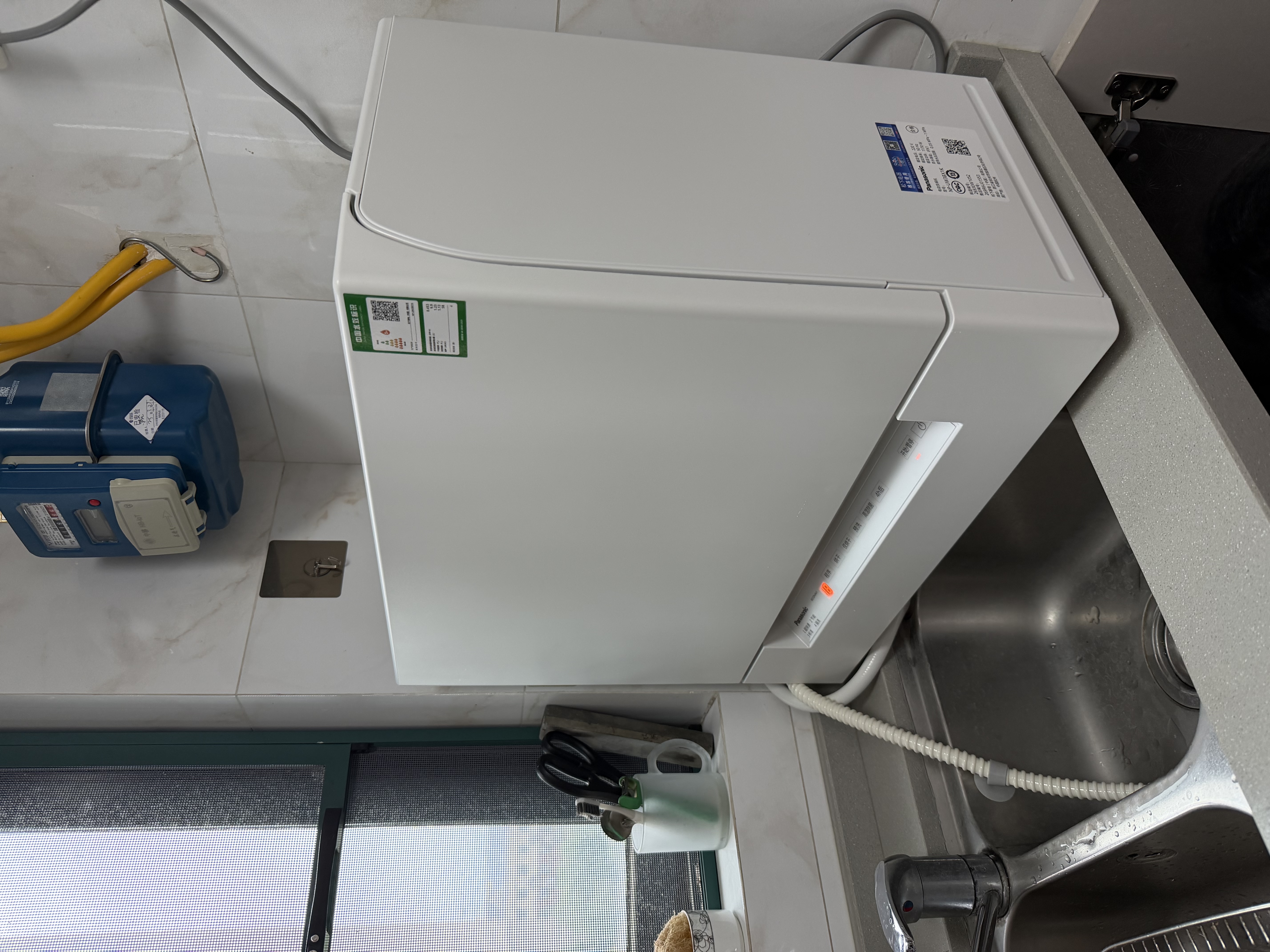 松下（Panasonic）【重磅新品】白巧mini台式洗碗机 29cm超薄机身 上掀式开门 80℃高温漂洗  23min超快洗NP-UW3BX1K 实拍图