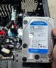 西部数据（WD）4TB 台式机机械硬盘 WD Blue 西数蓝盘 3.5英寸 5400转 128MB SATA CMR垂直技术 WD40EZZX AI硬盘 实拍图