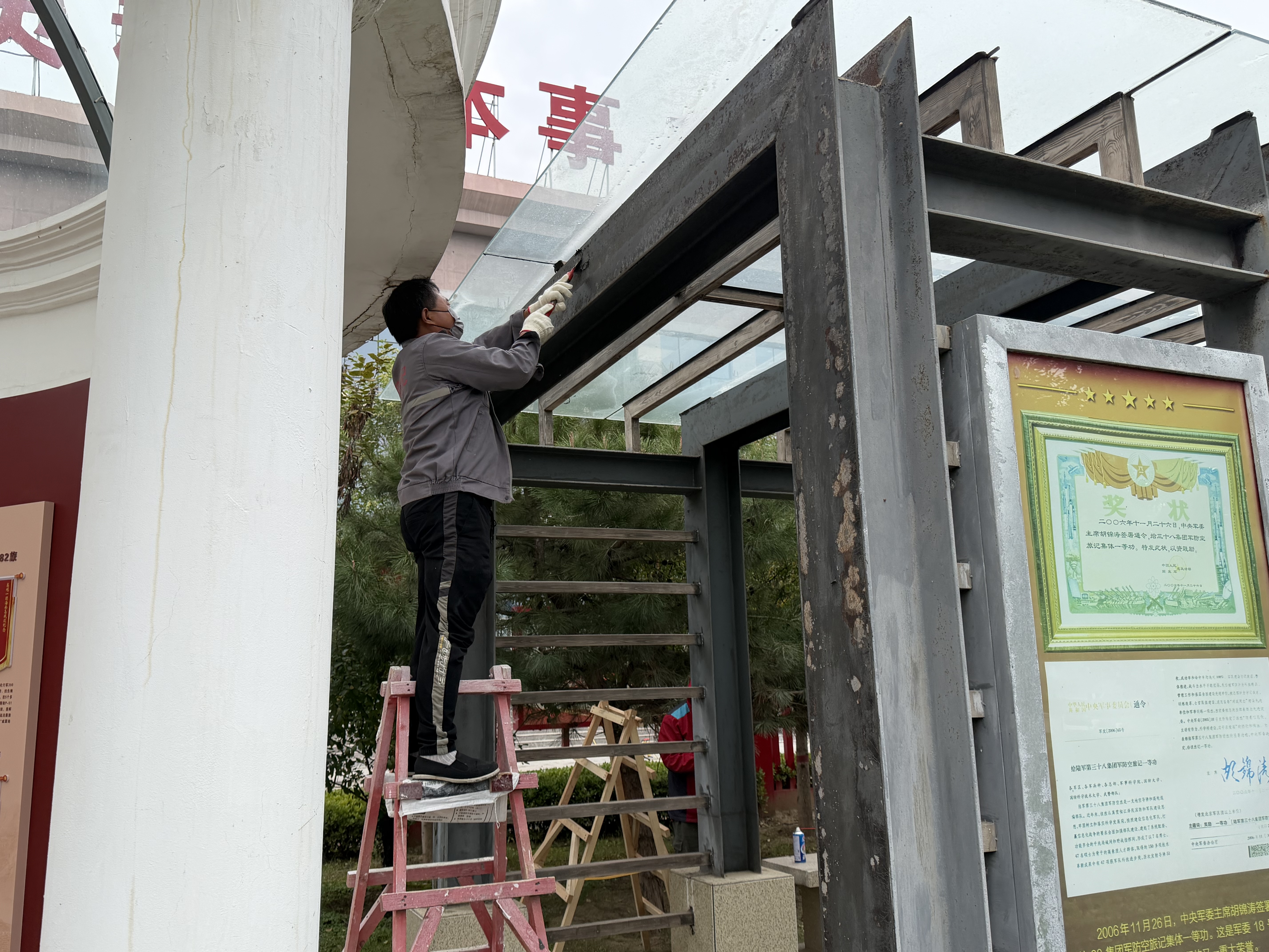 威卡固 汽车原子灰 钣金灰快干型修补膏补土木器家具腻子膏 1.5kg原子灰+25g固化剂 实拍图