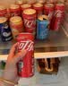 可口可乐（Coca-Cola）经典口味 汽水饮料 碳酸饮料 330ml*24摩登/主题罐 随机发货 实拍图