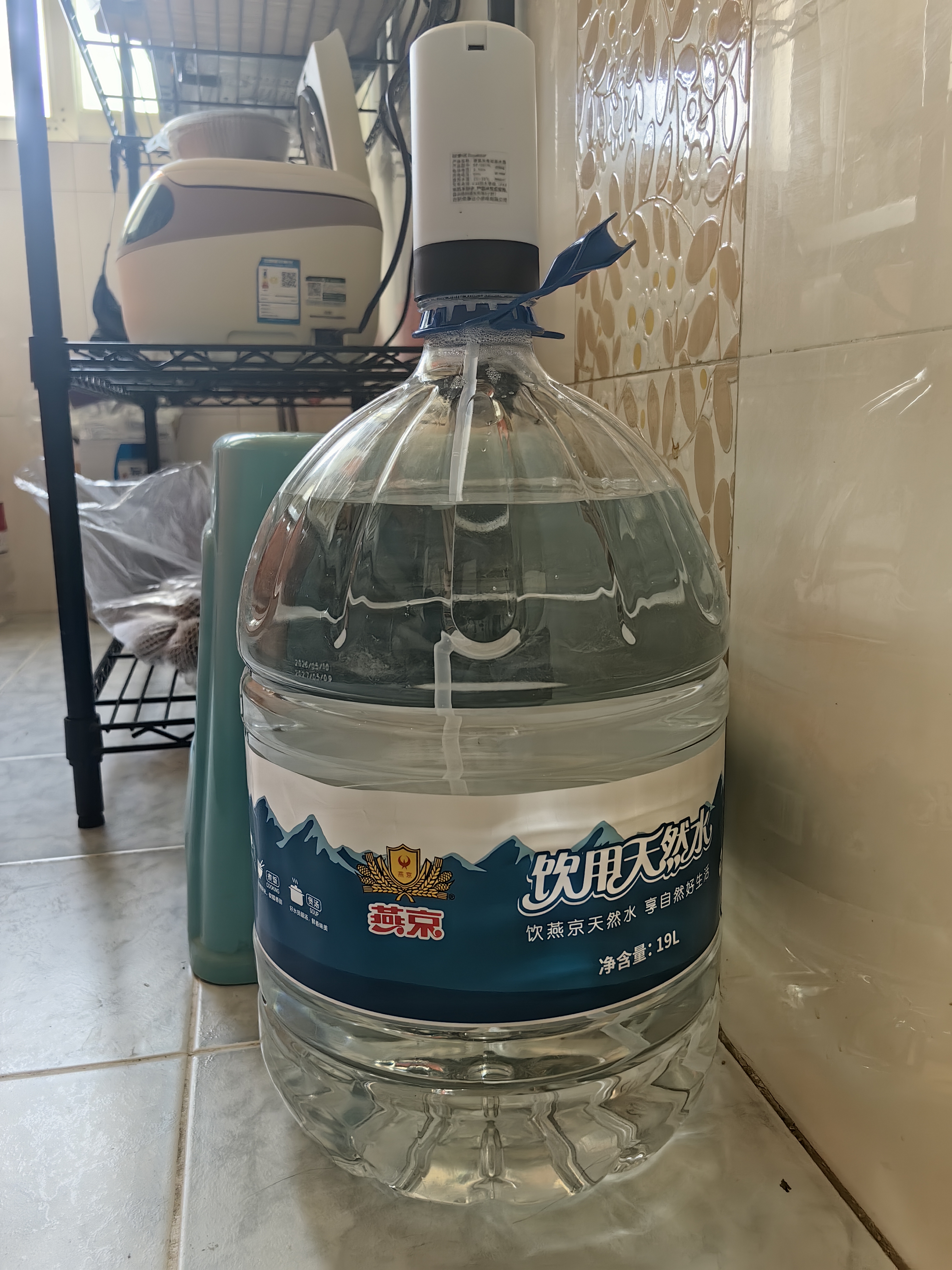 燕京天然水深层饮用水19L*1桶 桶装水大桶 一次性桶非纯净水免押金 实拍图