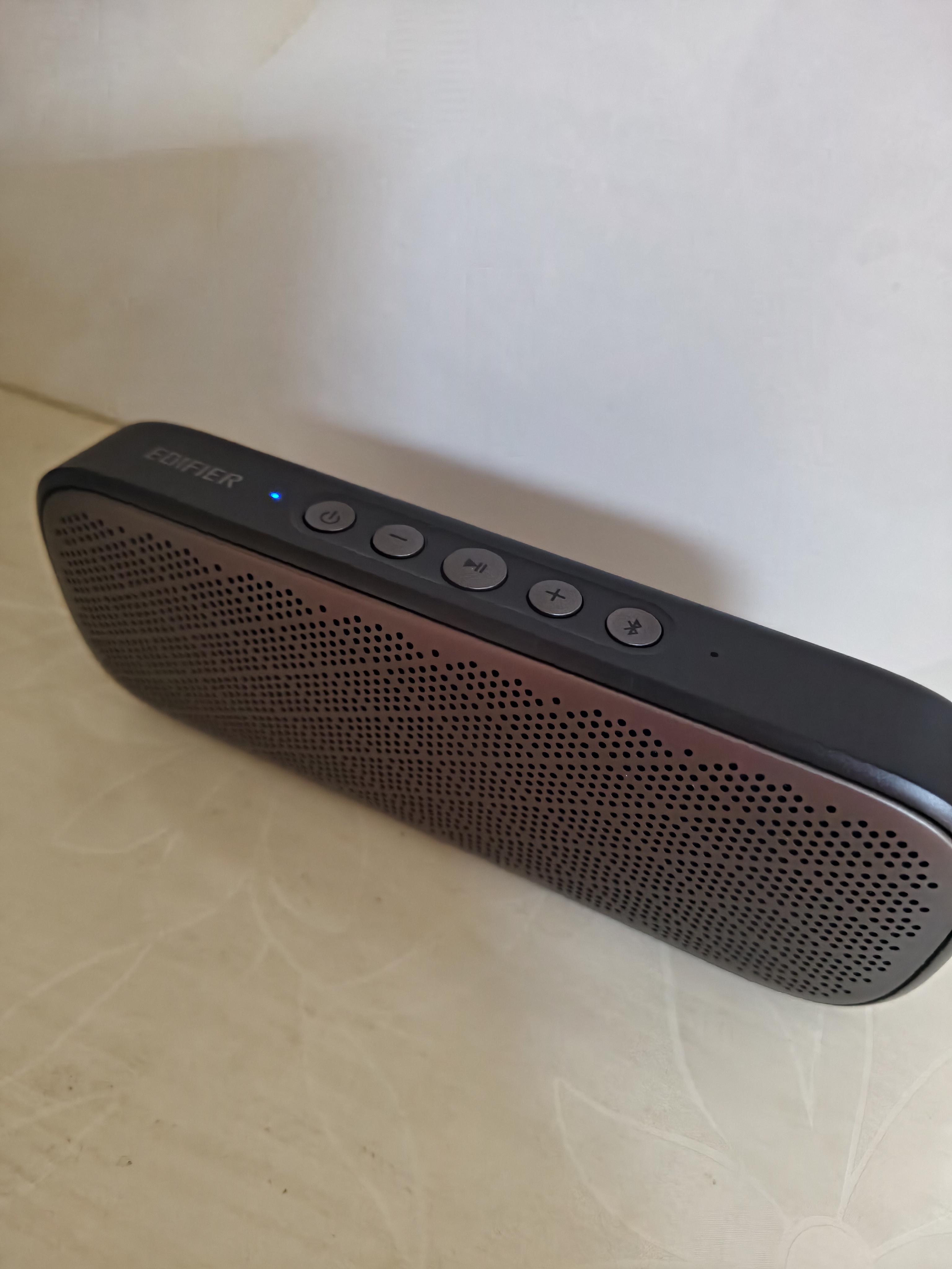 漫步者（EDIFIER）M125 无线迷你蓝牙音箱 户外便携 精致露营音箱 高颜值 手机电脑音响 收钱语音提示 灰色 实拍图