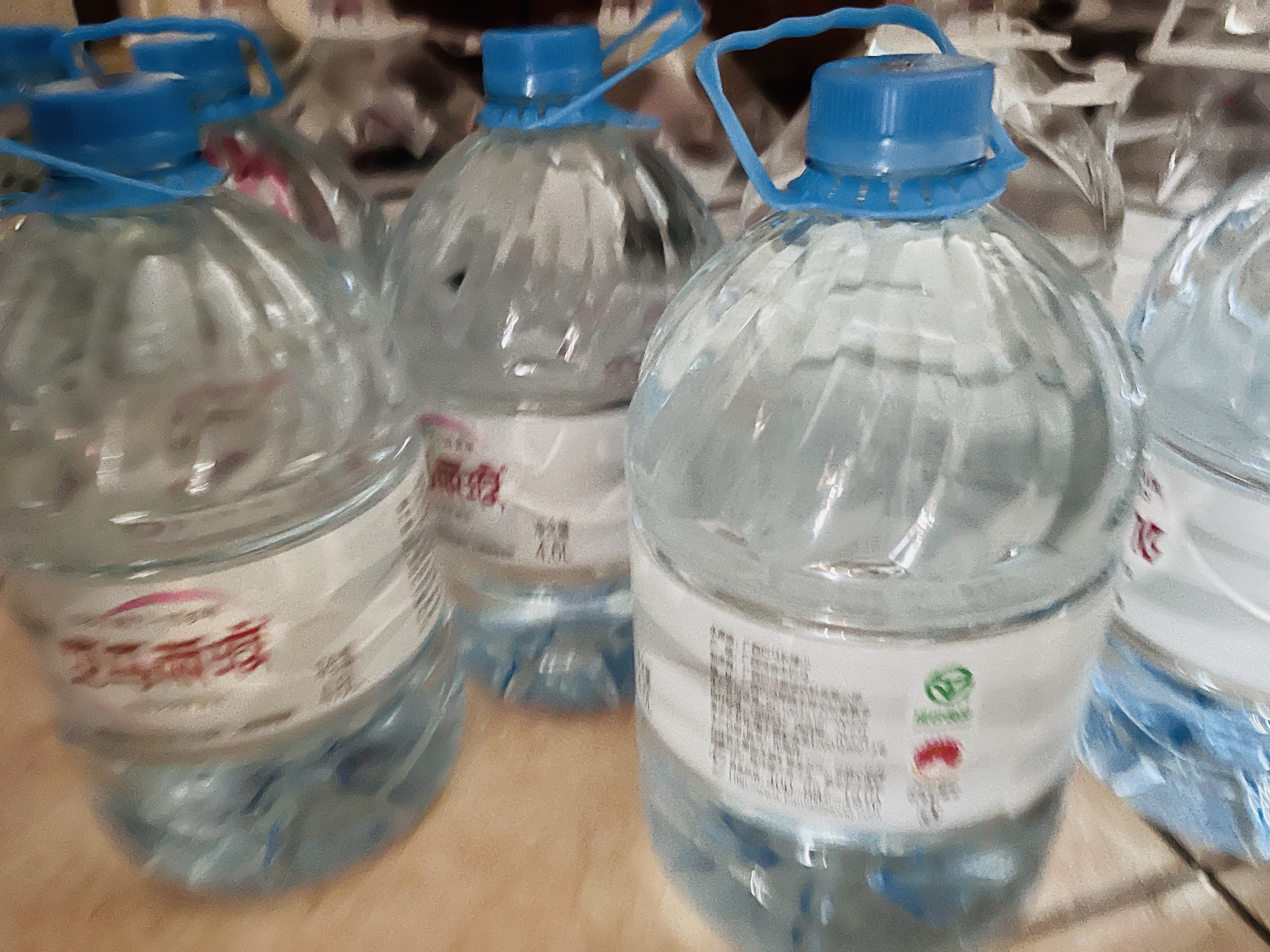 巴马丽琅饮用天然弱碱性矿泉水 4.6L*4桶 整箱家用桶装水 来源长寿乡巴马 实拍图