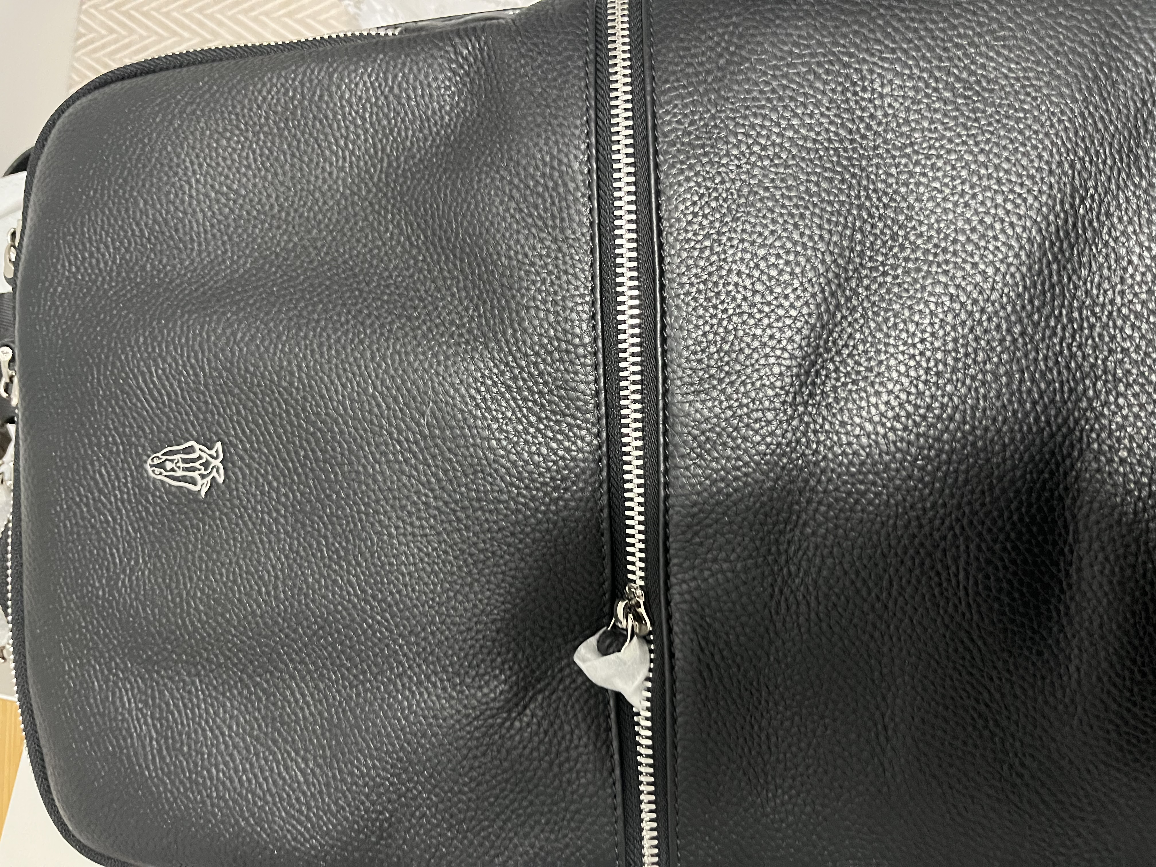 暇步士（Hush Puppies）男士双肩包高档商务大容量真皮通勤背包时尚简约出差电脑包旅行包 经典款HA-1411125W-5720 实拍图