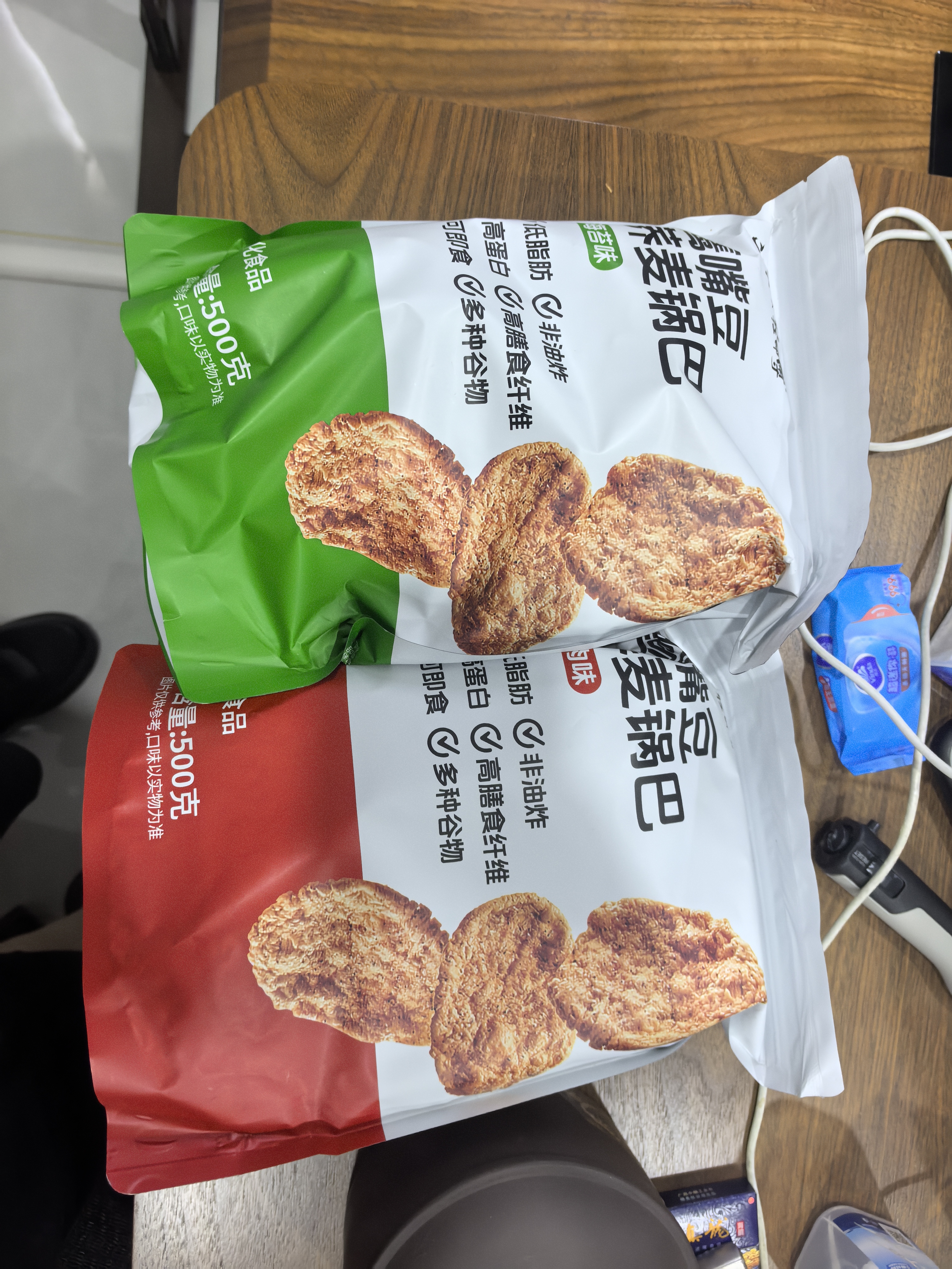 轻师傅非油炸荞麦锅巴苦荞粗粮高蛋白健康解馋零食锅巴脆片 荞麦锅巴海苔味*1袋+牛肉味*1袋【500g*2袋】 实拍图