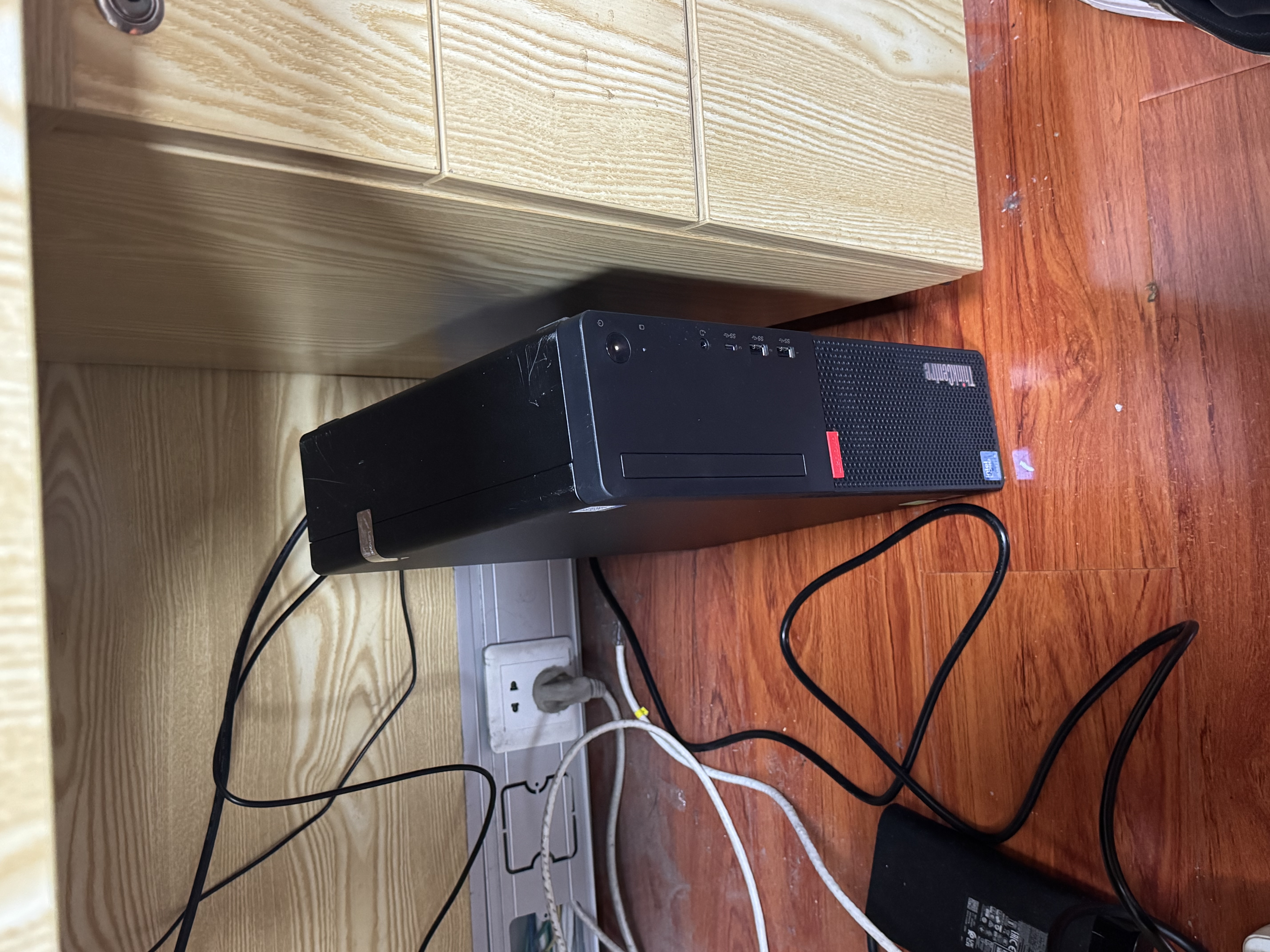 联想（ThinkCentre）K70商用办公高性能台式电脑主机台式机(酷睿Ultra5 225 16G DDR5 1TB SSD Office)23.8英寸整机 实拍图