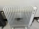 美的（Midea）【强劲热力】17片电热油汀取暖器家用电暖器3000W大功率暖气片大面积全屋升温速热加湿恒温HYW30GW 实拍图
