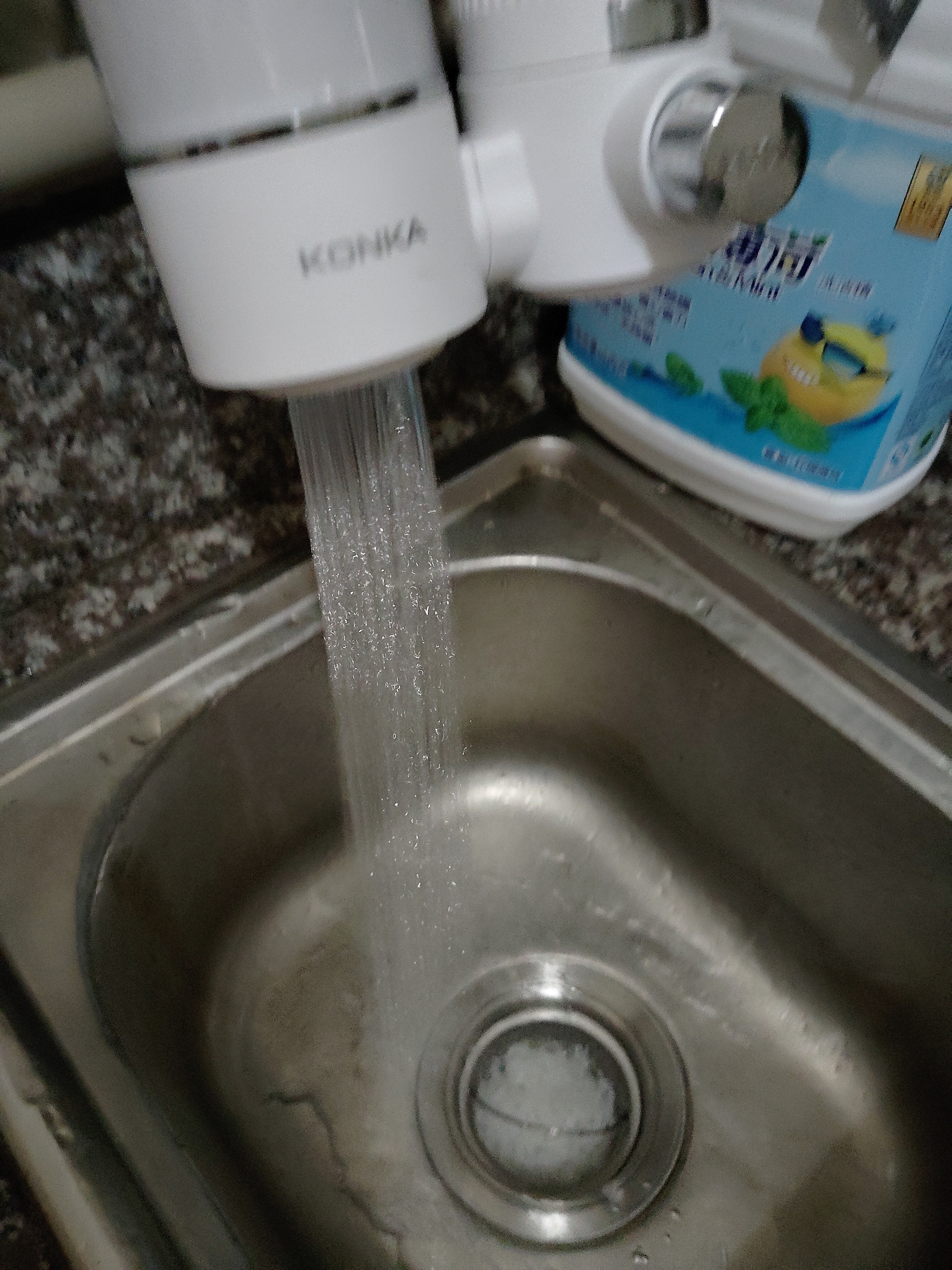 康佳（KONKA）净水器水龙头 厨房家用直饮自来水超滤过滤器 阻水垢除余氯 可视化双出水 KPW-LT03 一机4芯 实拍图