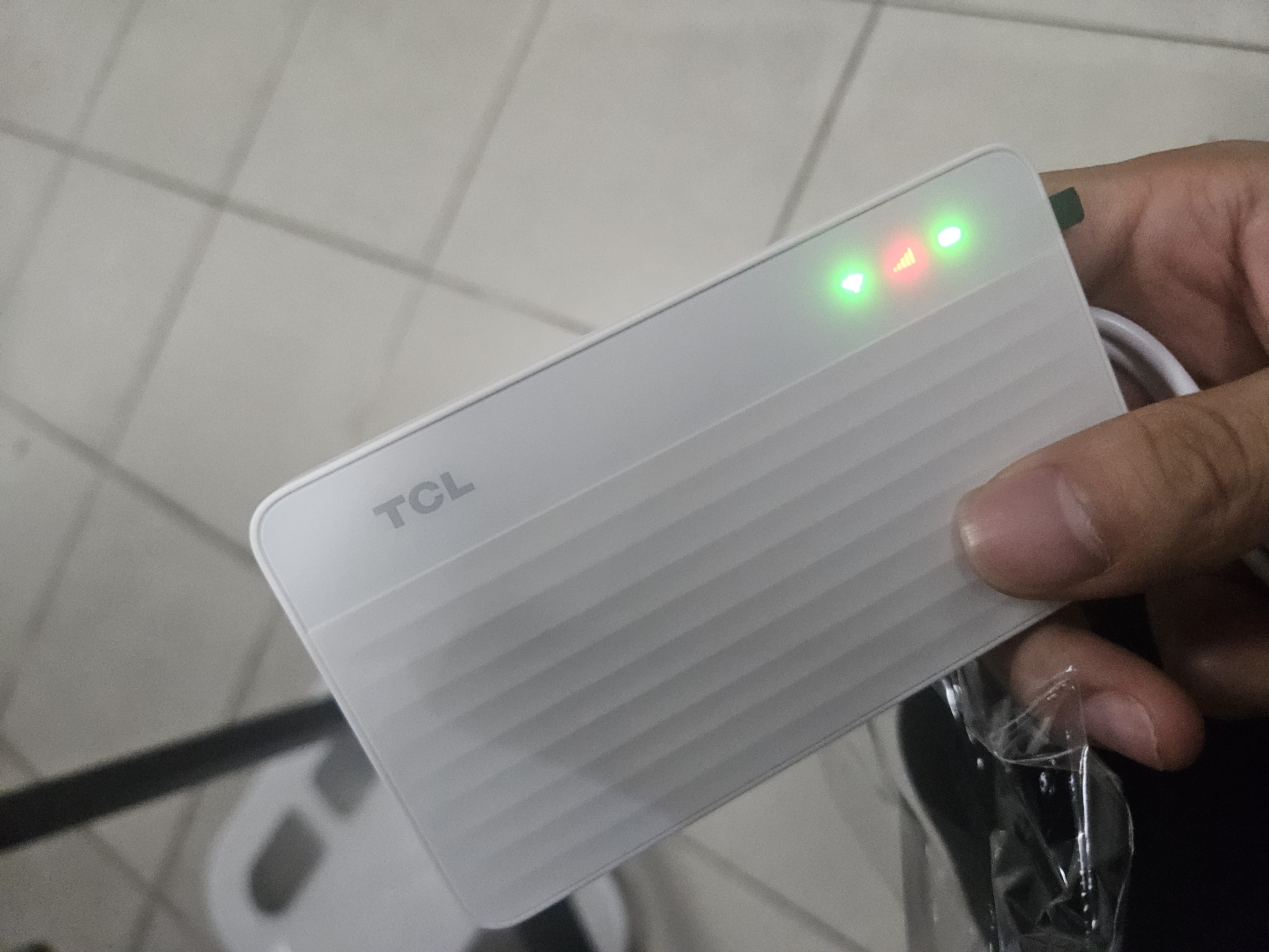 TCL随身wifi2026新款全国通用可移动便携式热点免插卡无线网wi-fi6无限制大流量车载4G路由器5GXY15B 【旗舰T251】5G REDCap低功耗长续航 足额不虚标月享1500G流量 实拍图