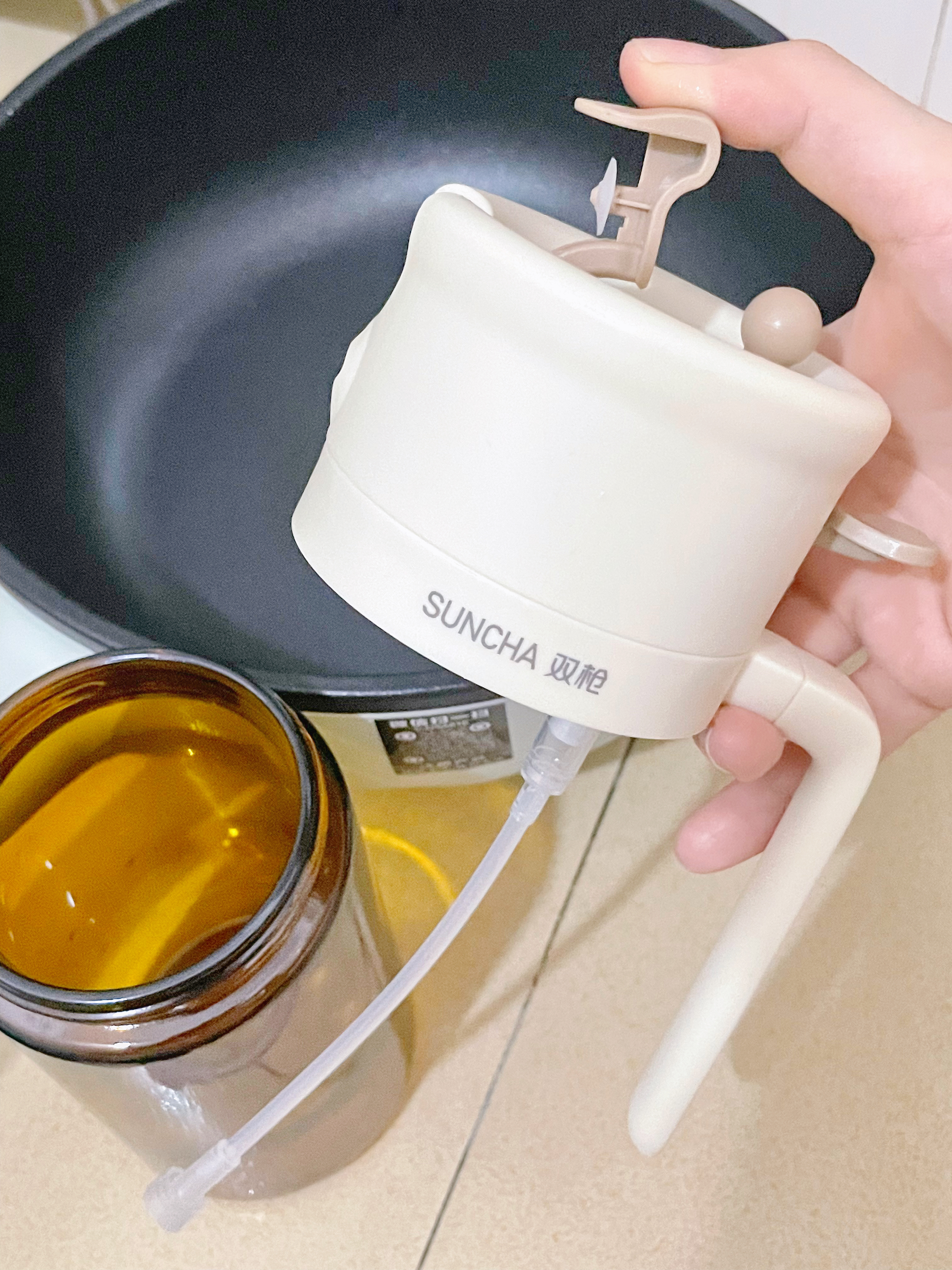 双枪避光油壶喷倒一体家用油瓶厨房防漏嘴不挂油玻璃罐调味壶500ml 实拍图