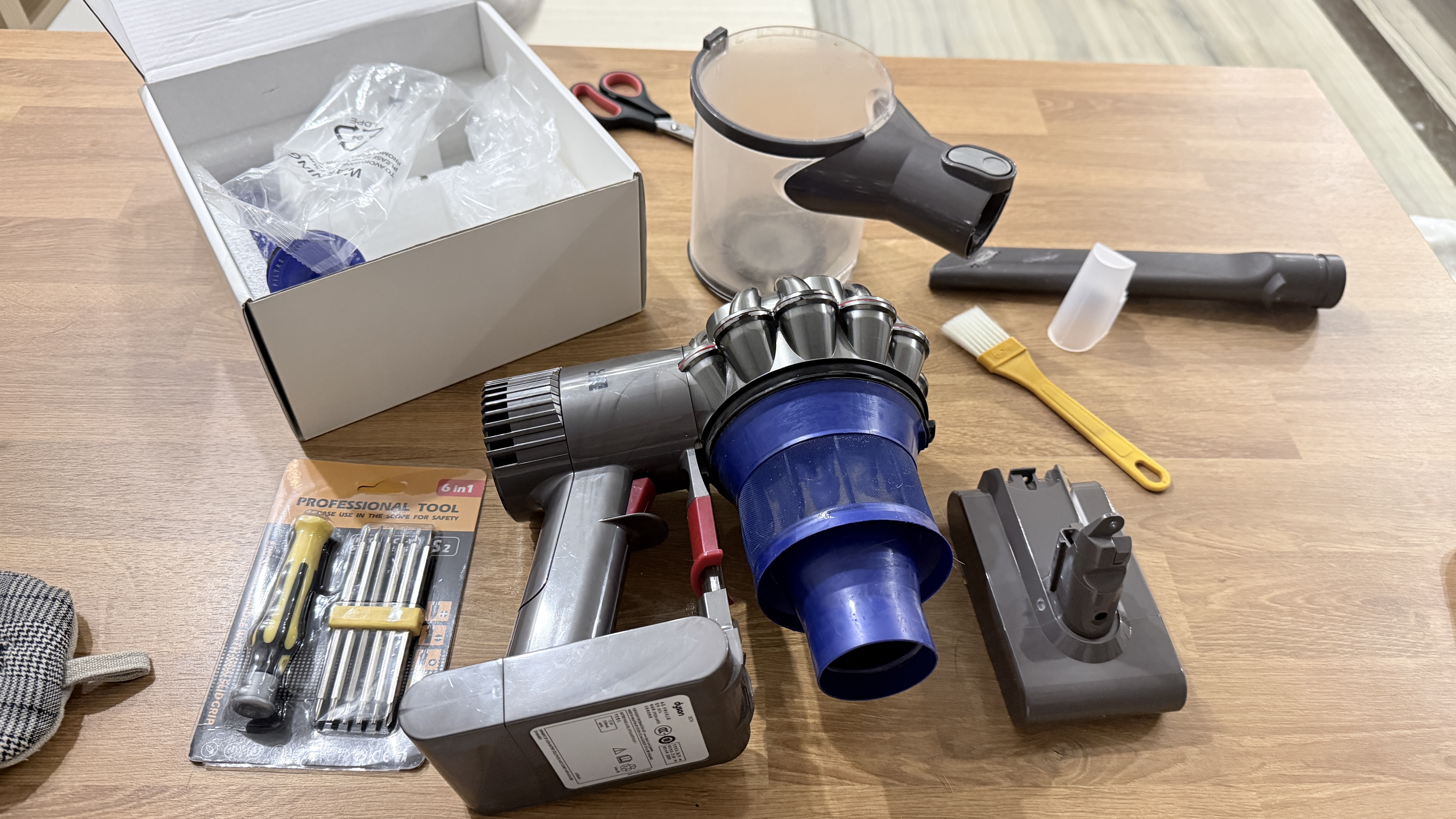 德力普（Delipow）适用戴森Dyson电池V6吸尘器充电锂电池配件 3200毫安大容量DC59/62/74/SV03/04/05/06等电池替代品 实拍图