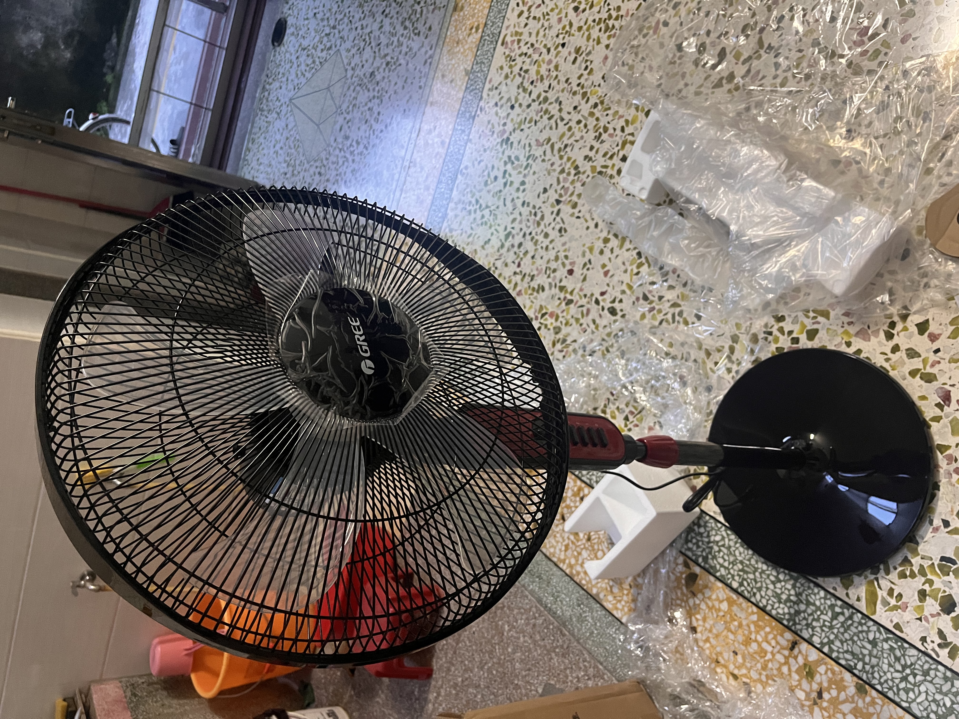 格力（GREE）【巨风量】风霸王落地扇远吹风电风扇台式电扇易拆洗广角摇头节能定时轻音风扇落地扇 FD-4010-WG 实拍图