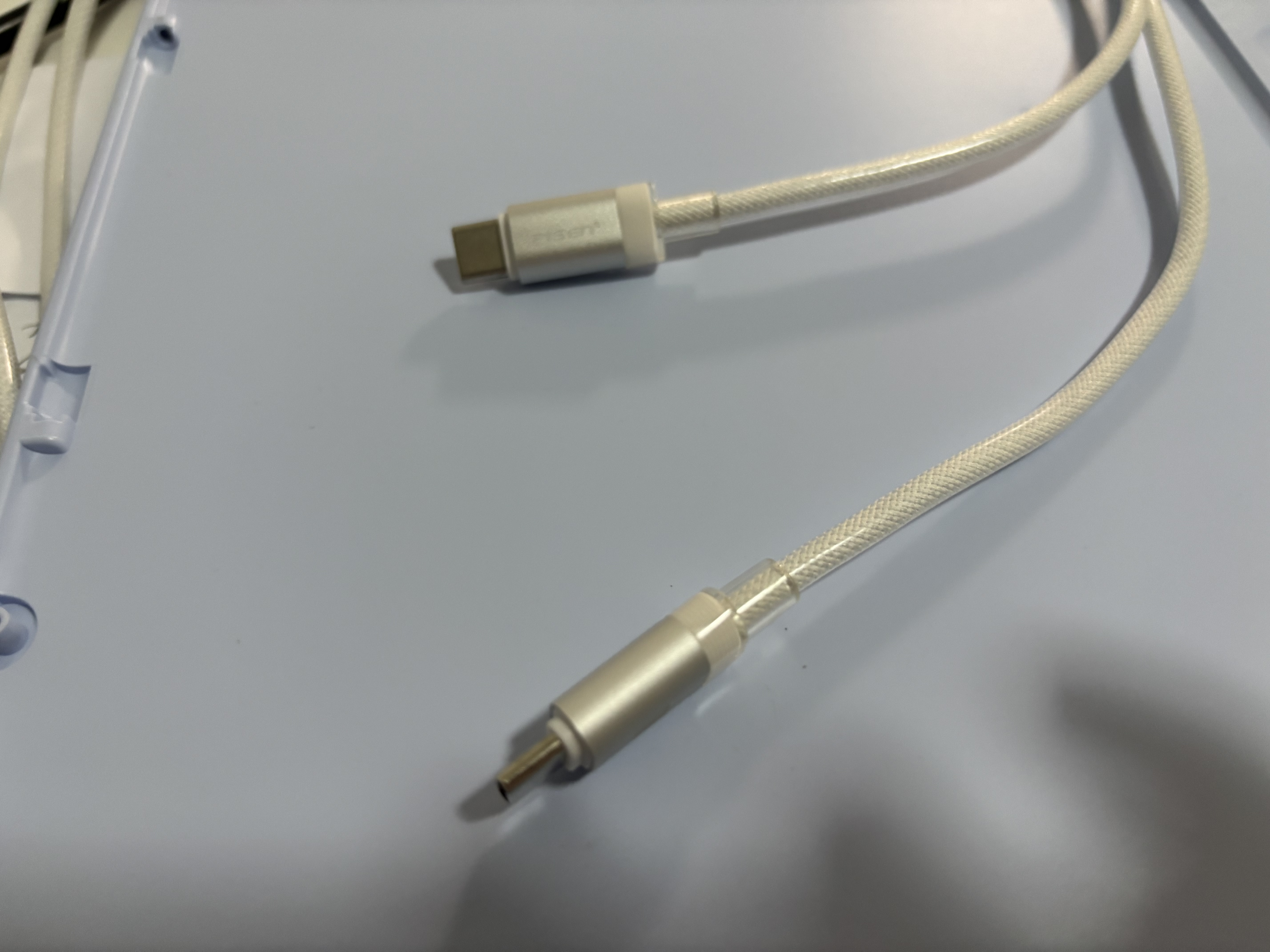 品胜[冰川透明]苹果18promax数据线type-c充电线双头PD60W快充车载适用iPhone17/16手机平板笔记本2m 实拍图