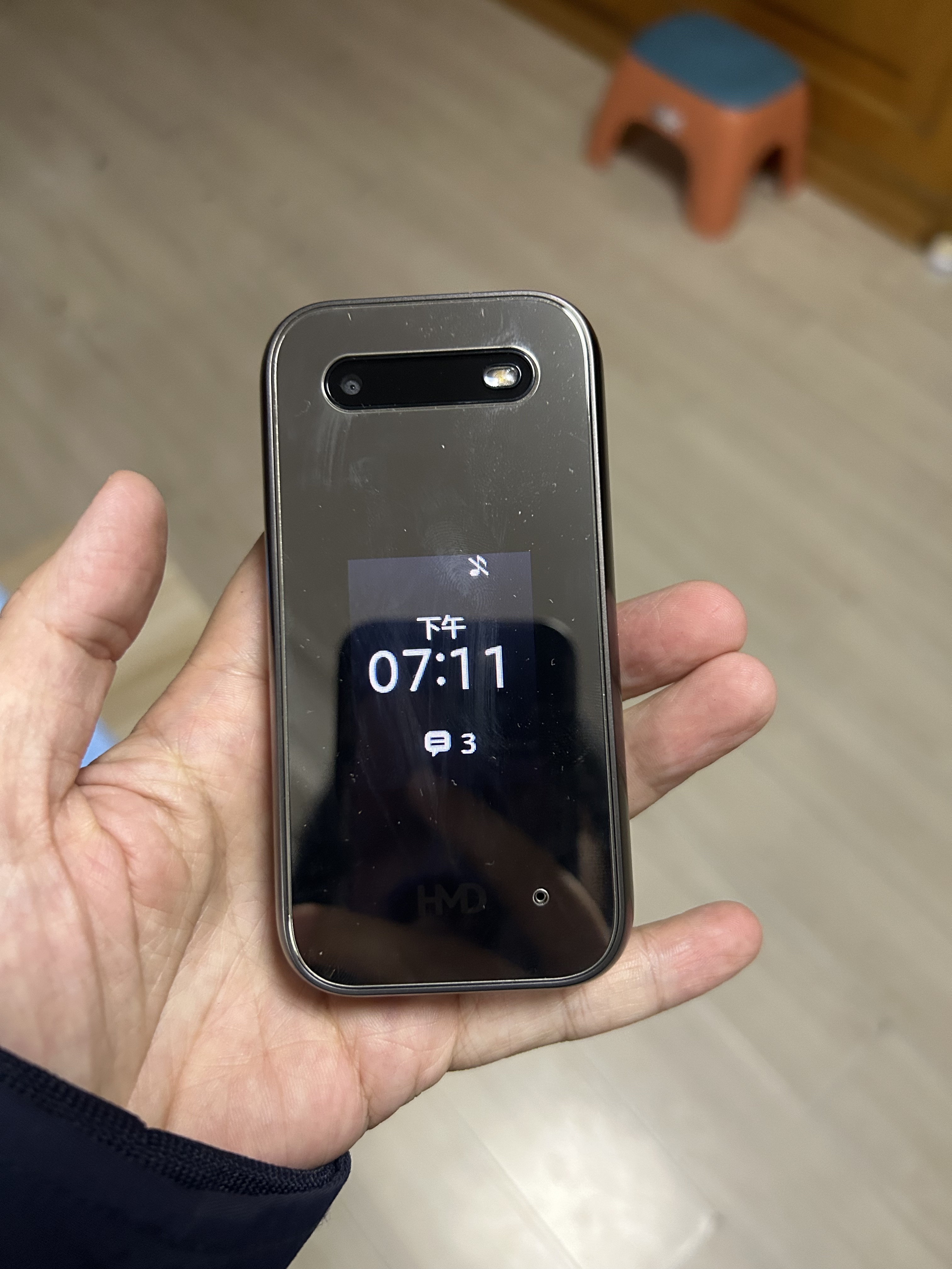 HMD2660 Flip 4G全网通 传承诺基亚经典 双卡双待 翻盖大按键大字体备用老人老年学生AI手机 黑色 实拍图