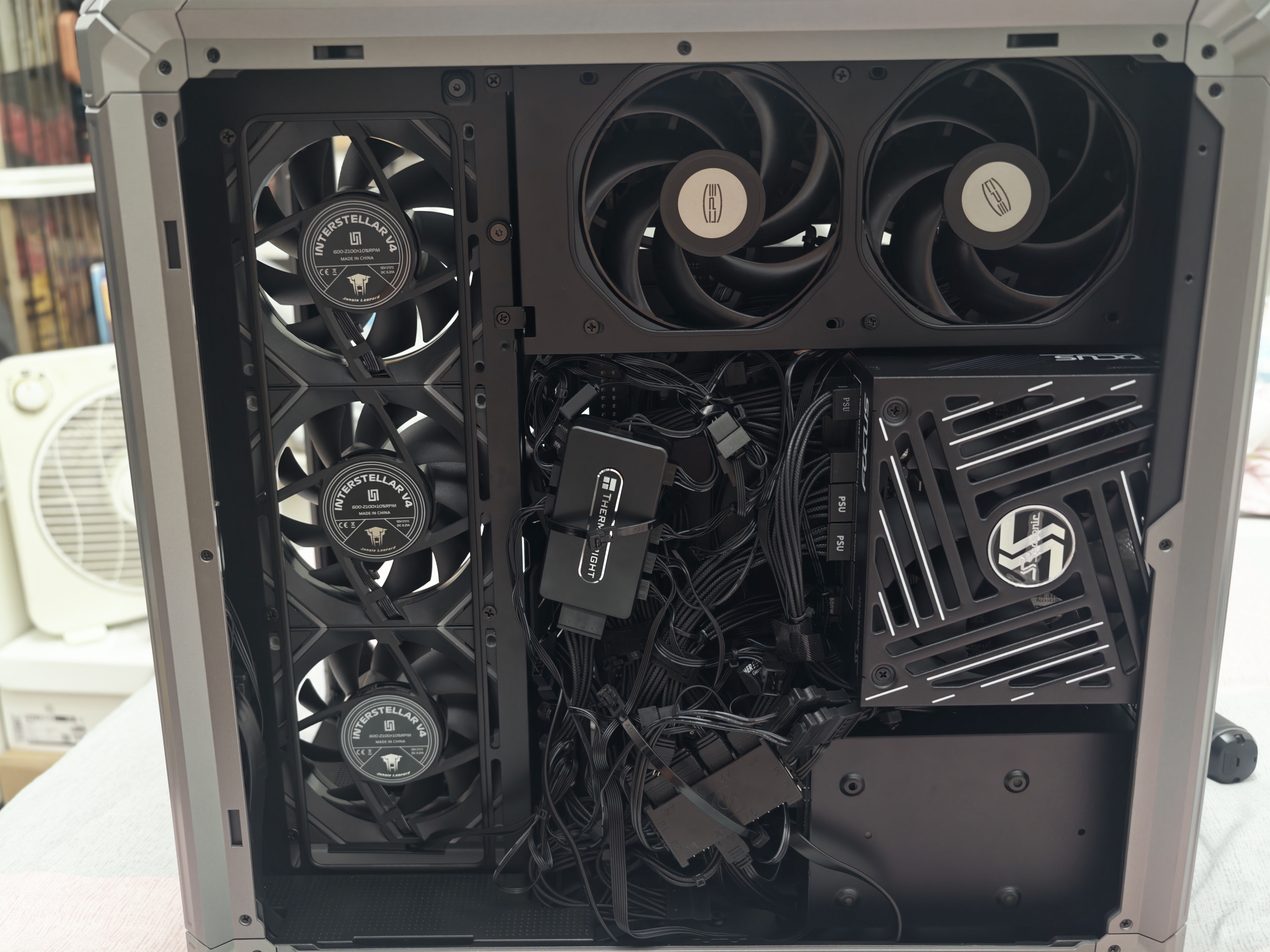 利民（thermalright）FAN HUB  Controller REV.A 10口控制器支持PWM温控 散热配件 实拍图