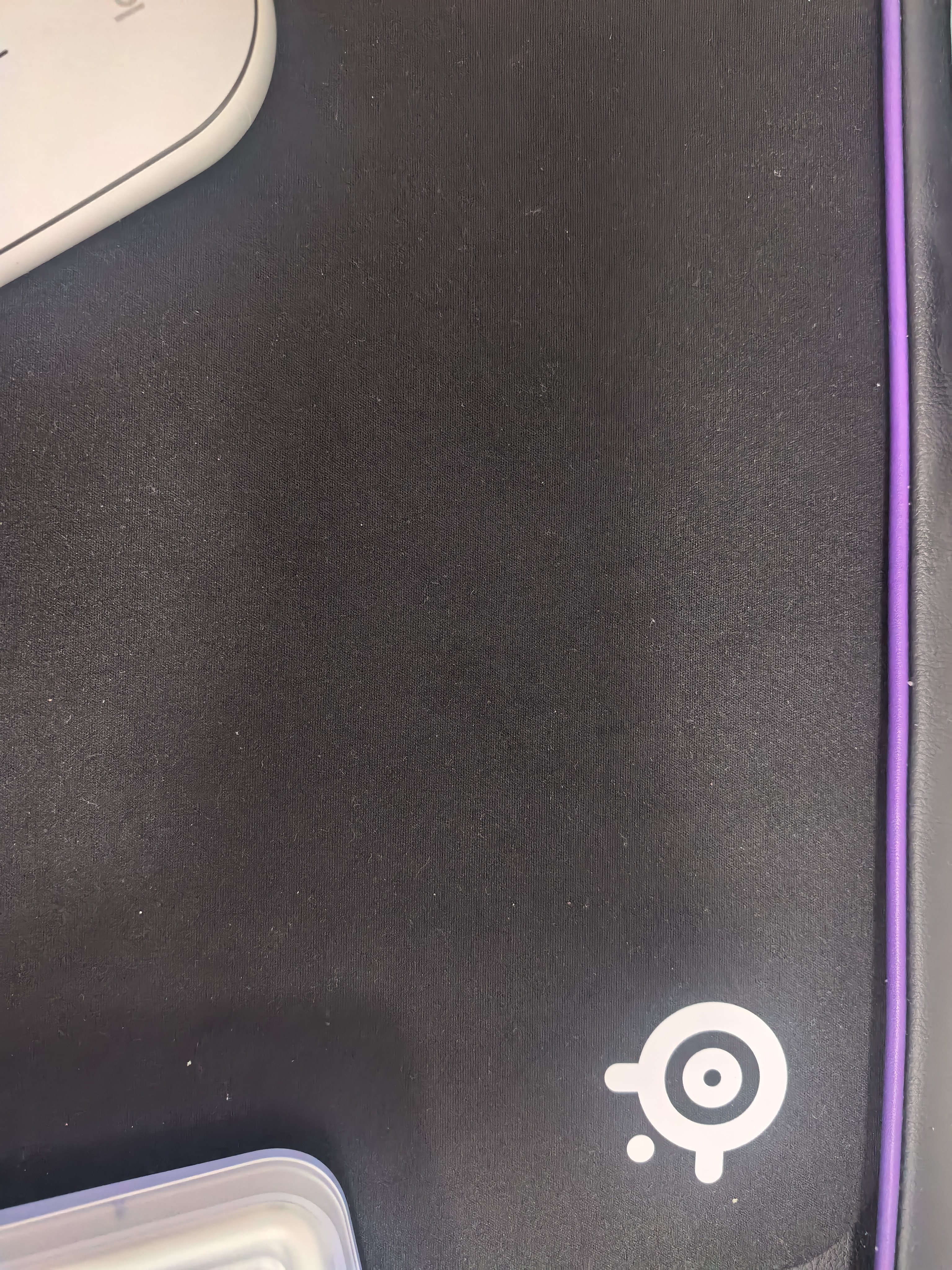 赛睿（SteelSeries）QcK Medium 游戏鼠标垫大号 鼠标垫游戏电竞 电竞fps顺滑鼠标垫 CSGO 无畏契约 M号 320*270*2mm 实拍图