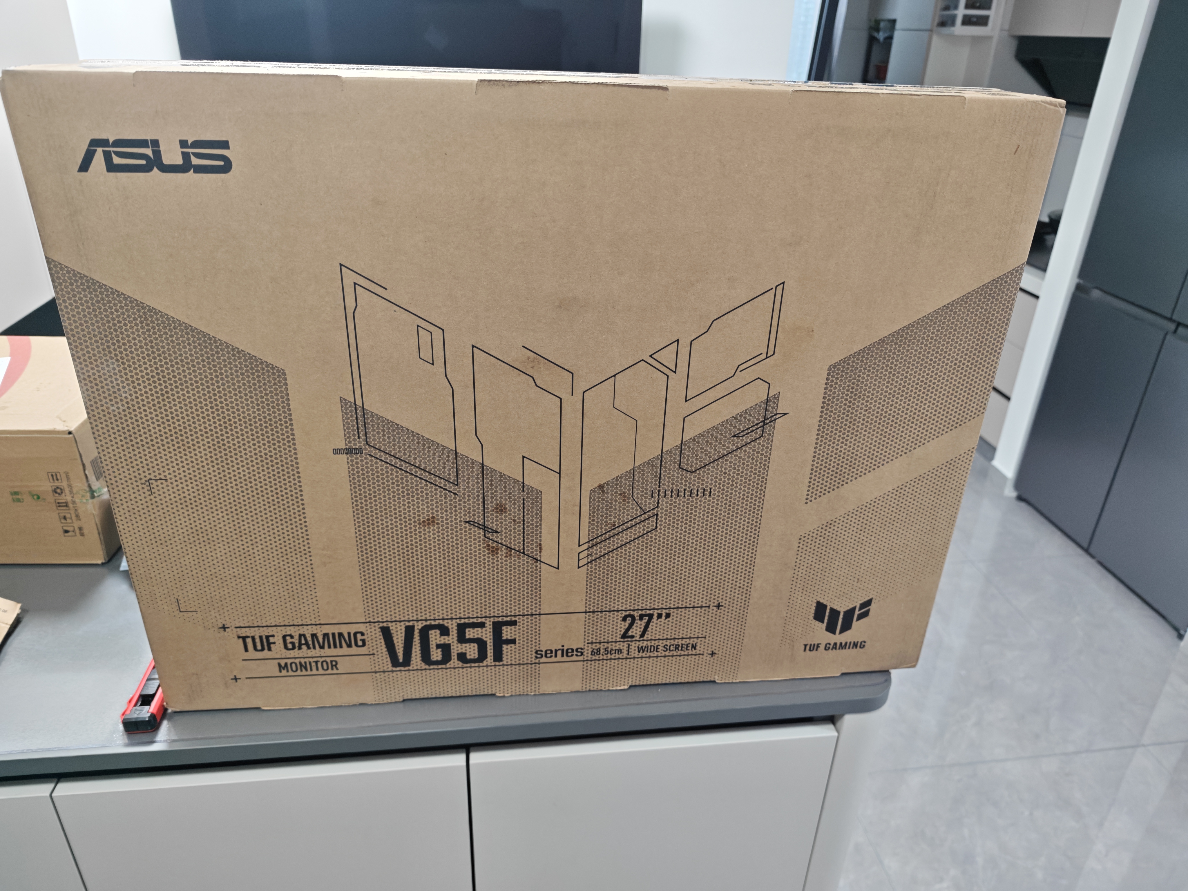 华硕战杀27 VG27AQML5F 27英寸显示器2K 320Hz显示器FastIPS 原生300Hz G-sync无撕裂0.3ms响应HDR400 实拍图