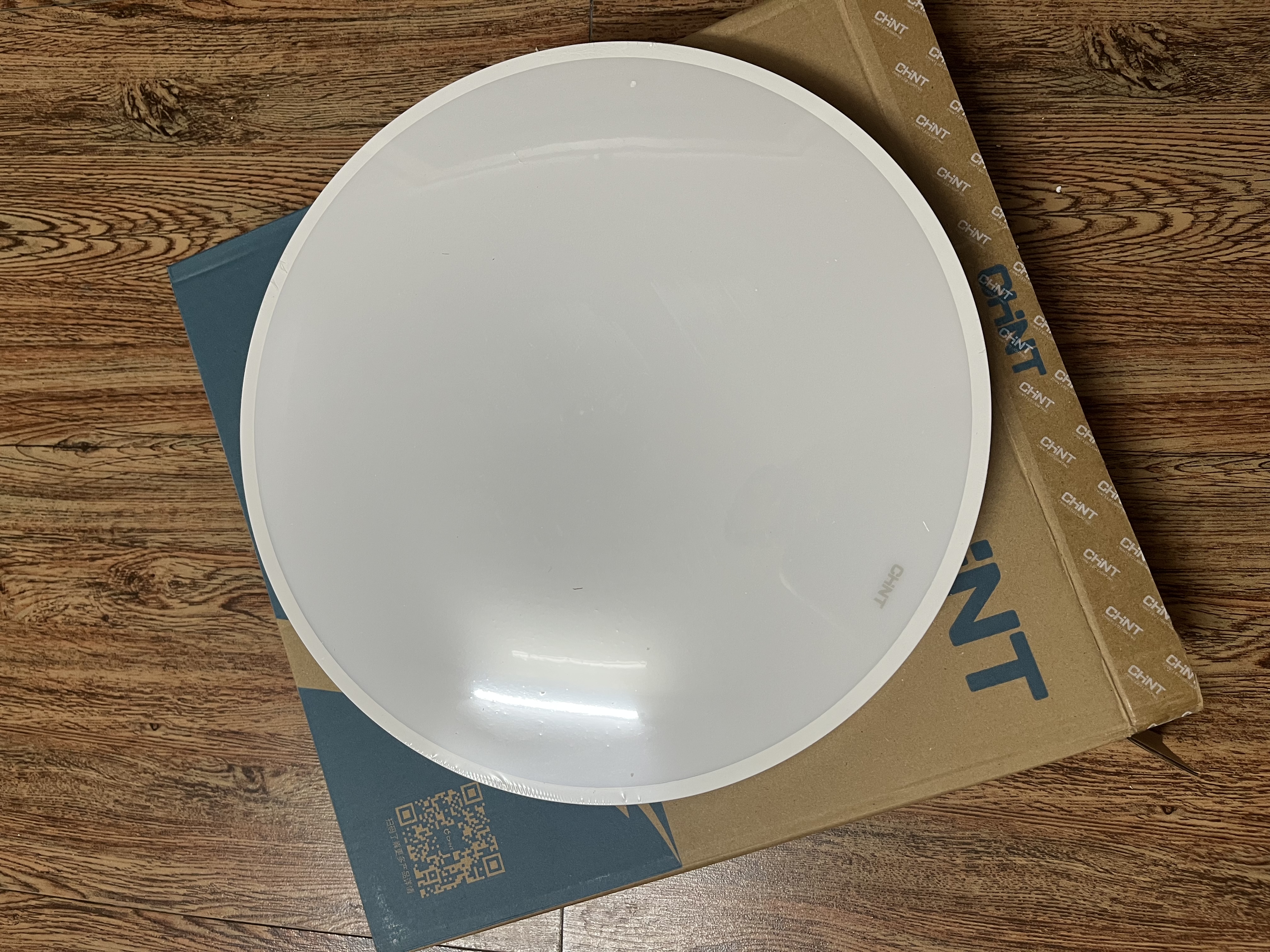 正泰（CHNT）吸顶灯LED卧室灯阳台过道灯具超薄超亮三防灯白光灯饰24W正白光 实拍图
