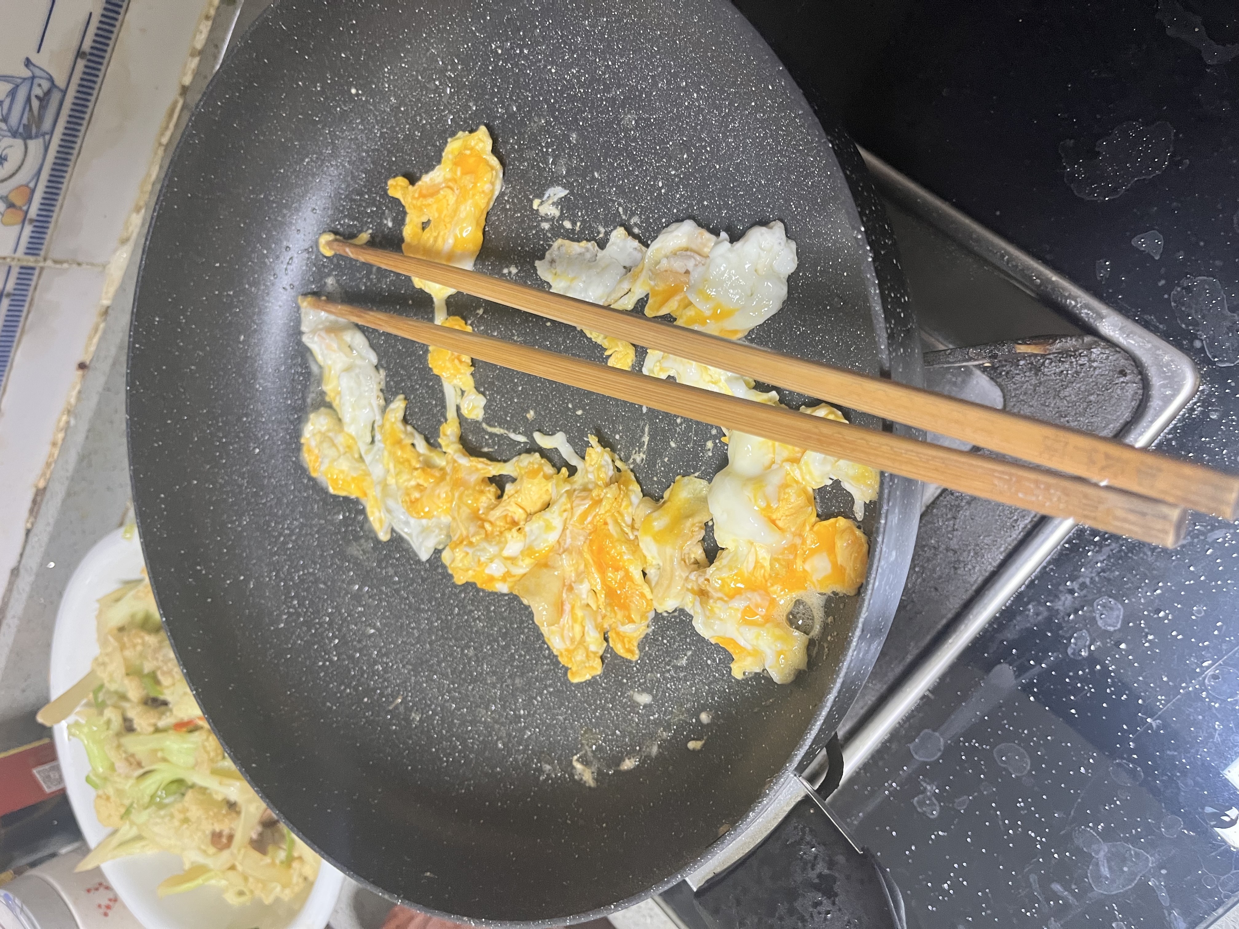 苏泊尔（SUPOR）平底锅不粘锅 牛排煎锅 麦饭石色炒菜锅煎蛋煎饼锅电磁炉燃气通用 推荐【28CM加深】配盖 实拍图