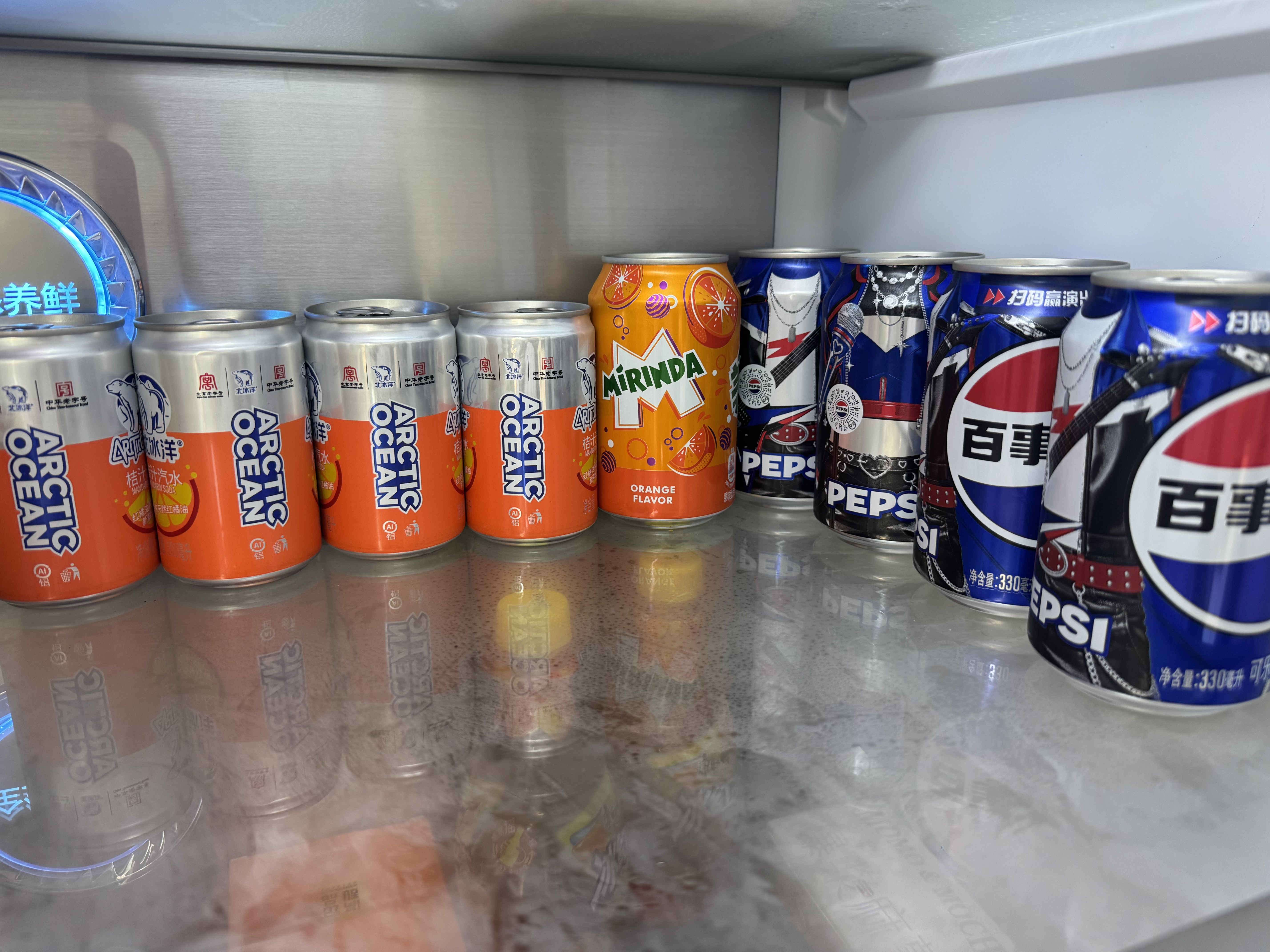 百事可乐Pepsi 可乐*4+7喜*1+美年达*1 碳酸饮料 汽水330ml*6 混合装 实拍图
